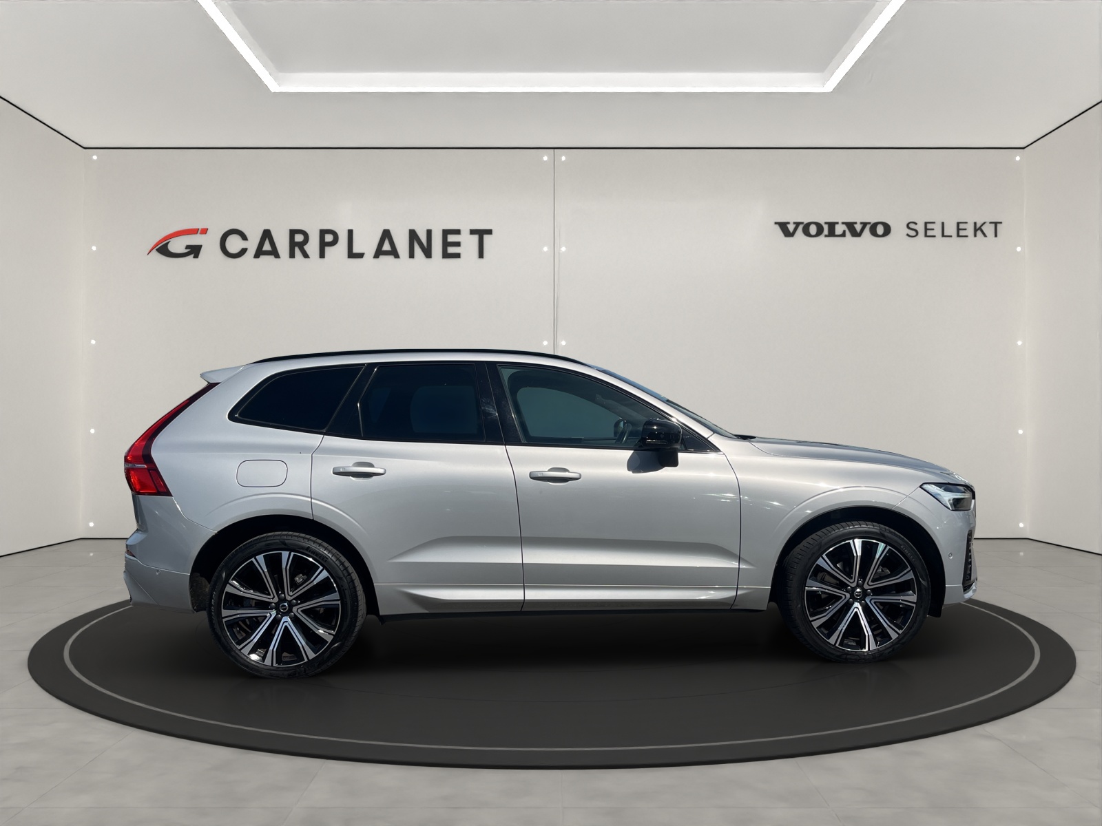 VOLVO XC60 2.0 T6 TE R-Design eAWD-image-2
