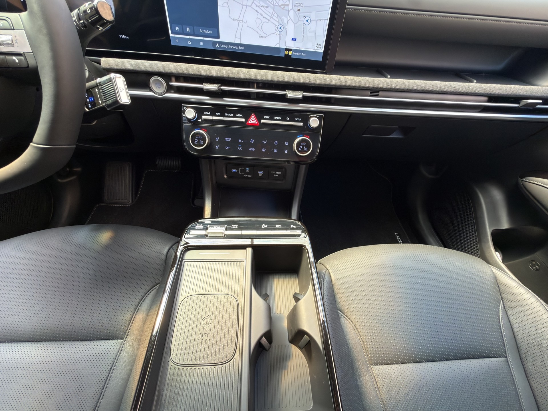 HYUNDAI Tucson 1.6 TGDI HEV Vertex Swiss Edition 4WD-image-13
