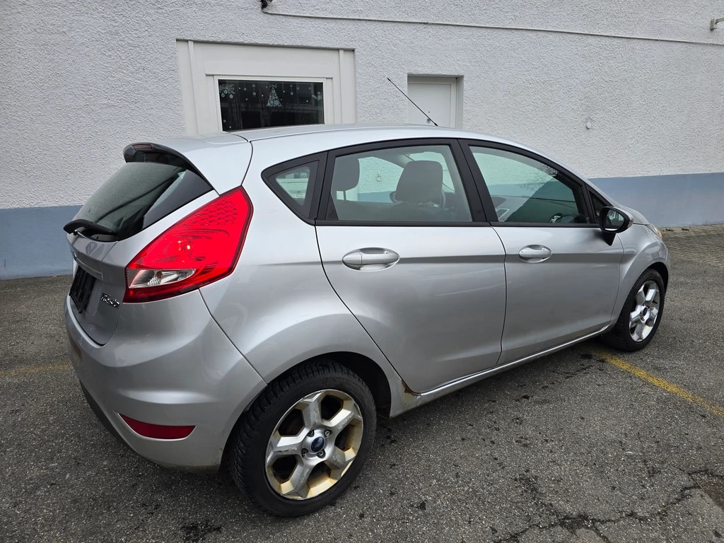 FORD Fiesta 1.25 16V Ambiente-image-3