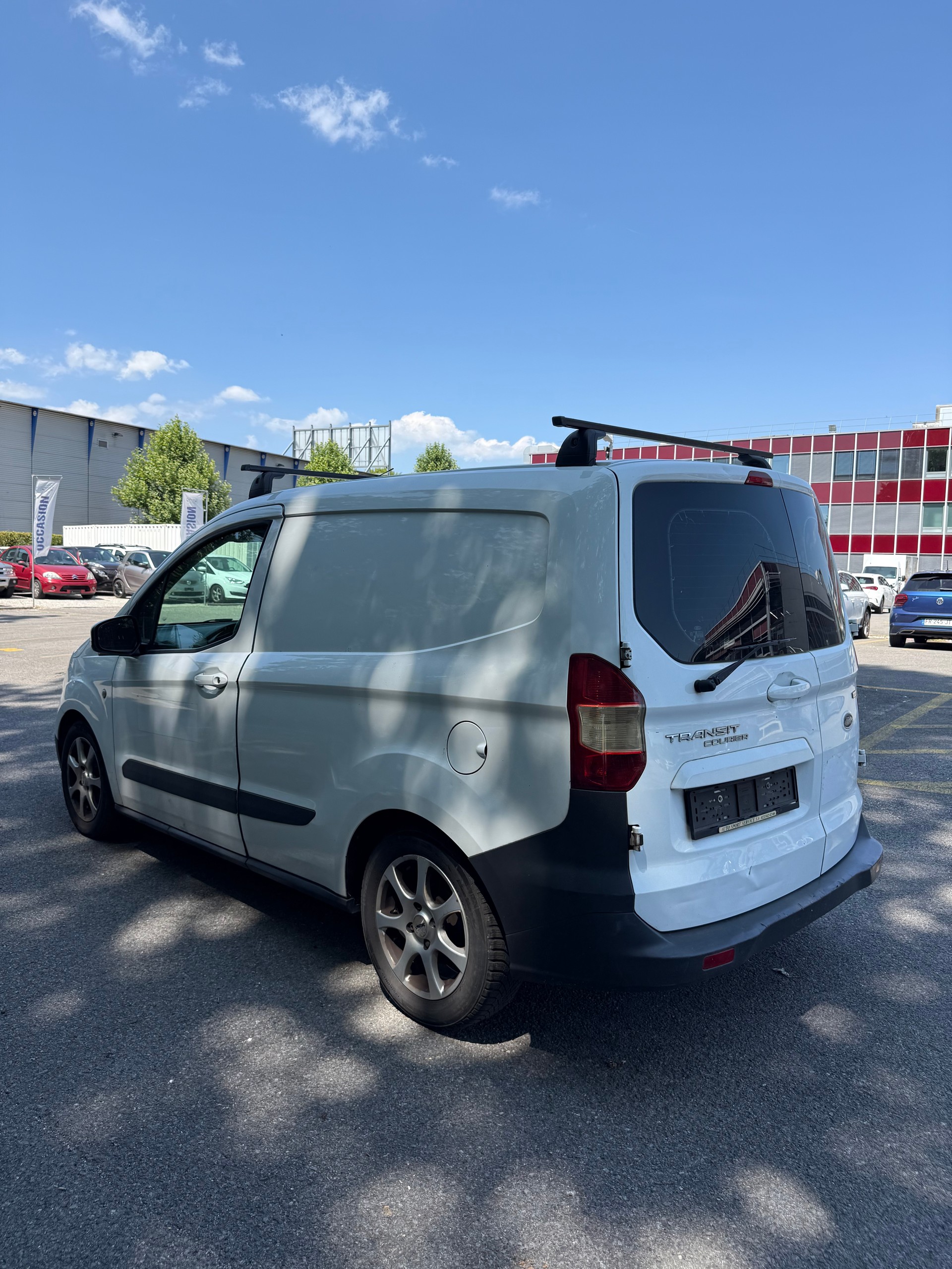 FORD Transit Connect Van T200 1.0 EcoBoost Ambiente-image-2