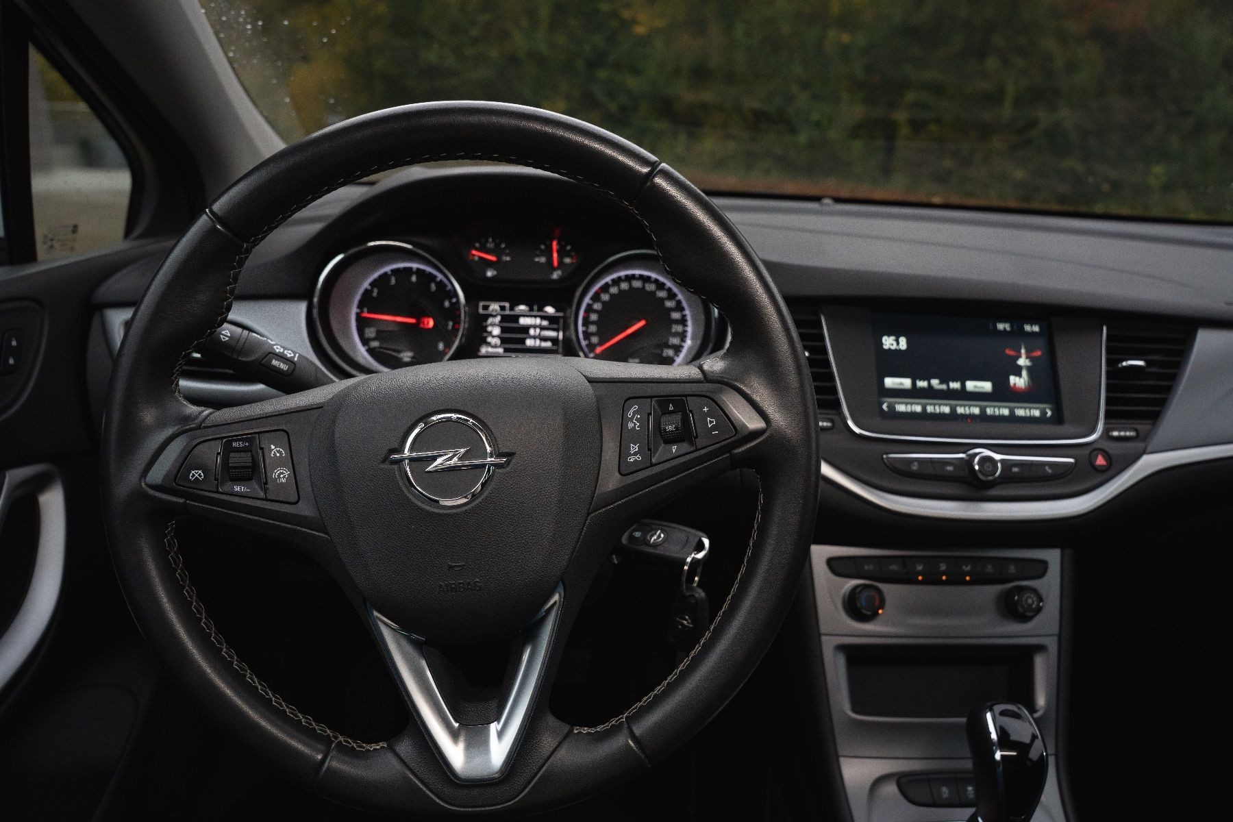 OPEL Astra Sports Tourer 1.4i Turbo Elegance-image-5