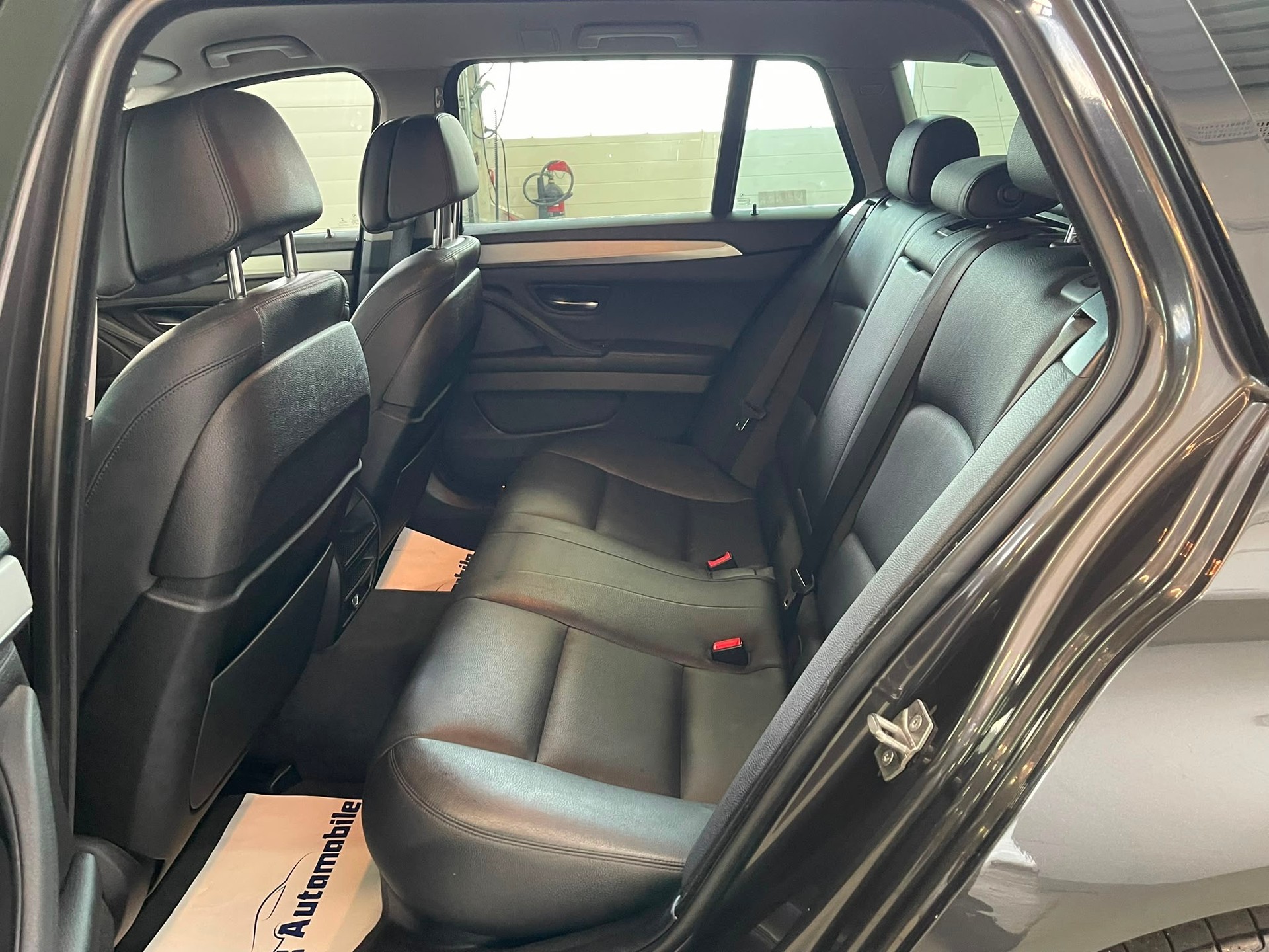 BMW 528i Touring xDrive Luxury Line Steptronic | CH-Auto | Frisch MFK | AHK 2t. | Navi | HUD | RF-Kamera-image-10