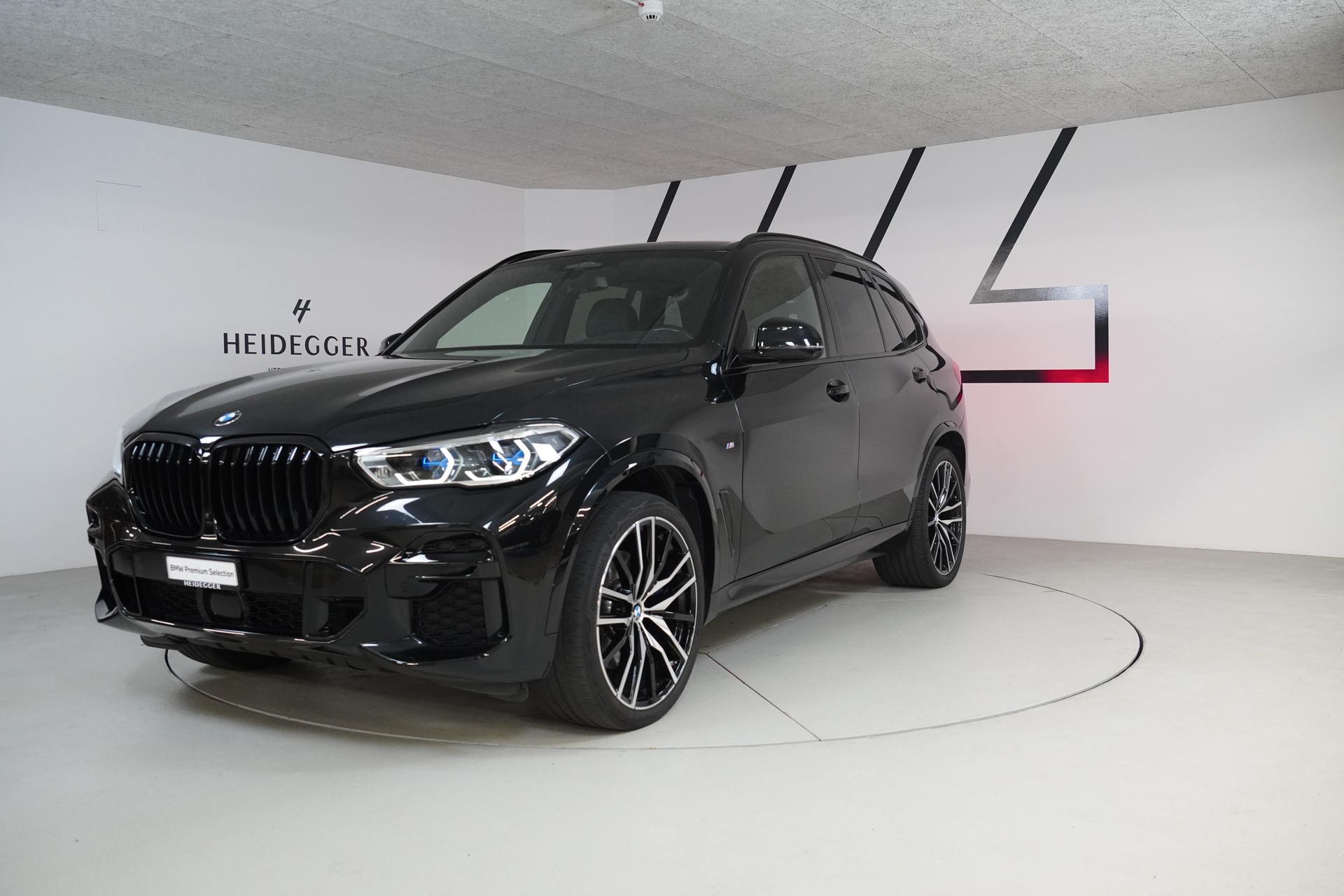 BMW X5 xDrive 48V 30d M Sport Steptronic-image-0