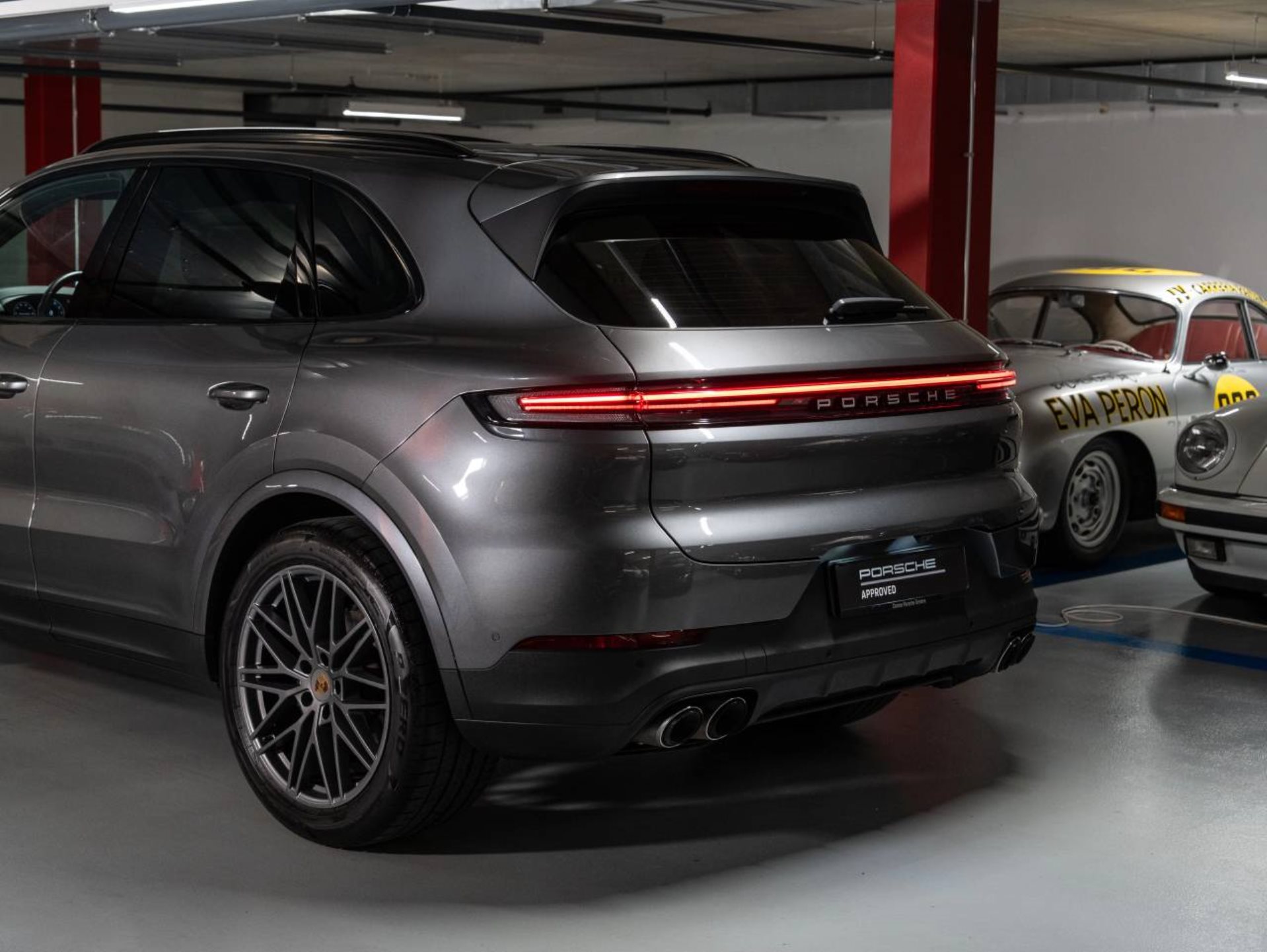 PORSCHE Cayenne (MY24)-image-19