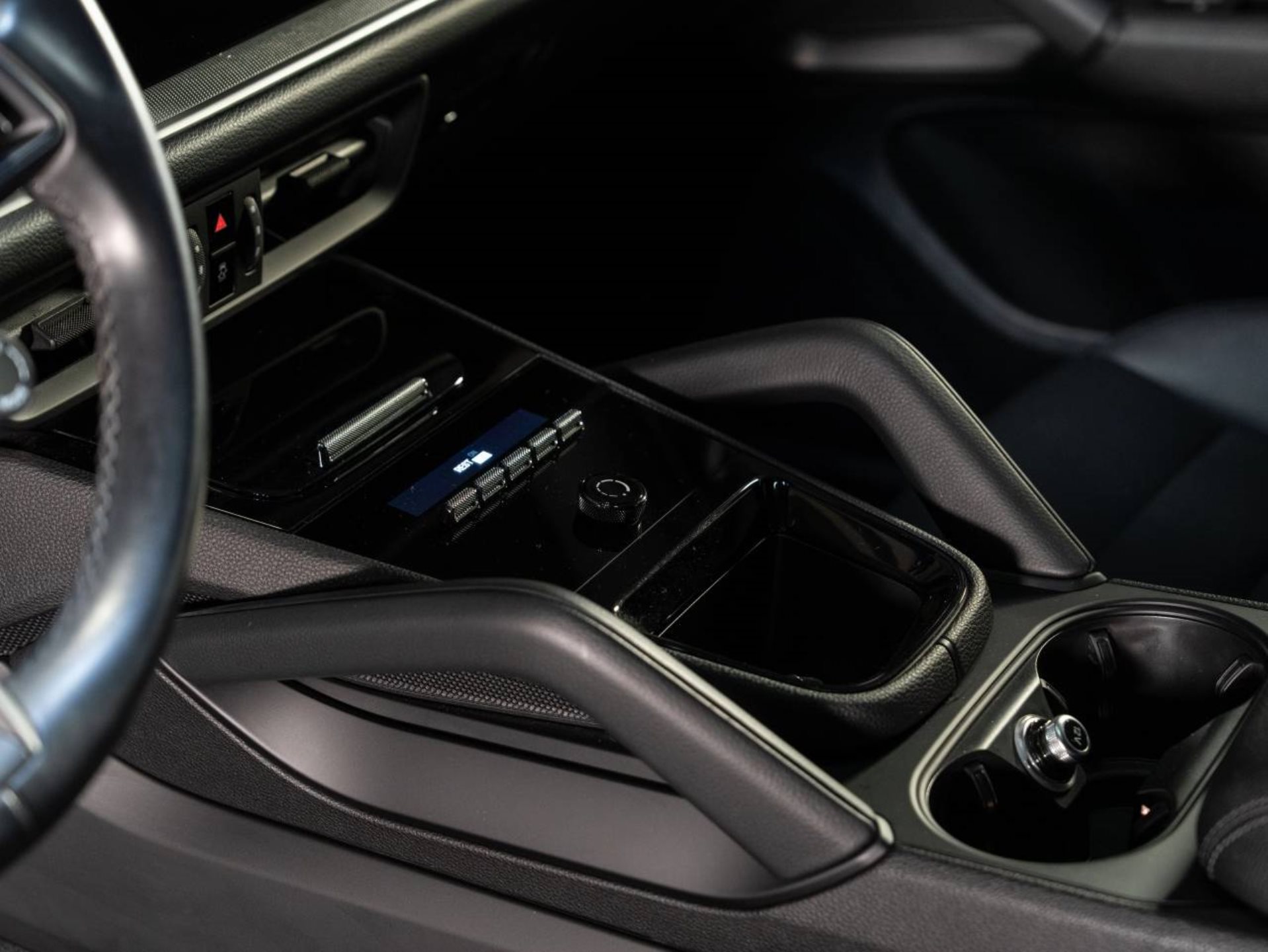 PORSCHE Cayenne (MY24)-image-11