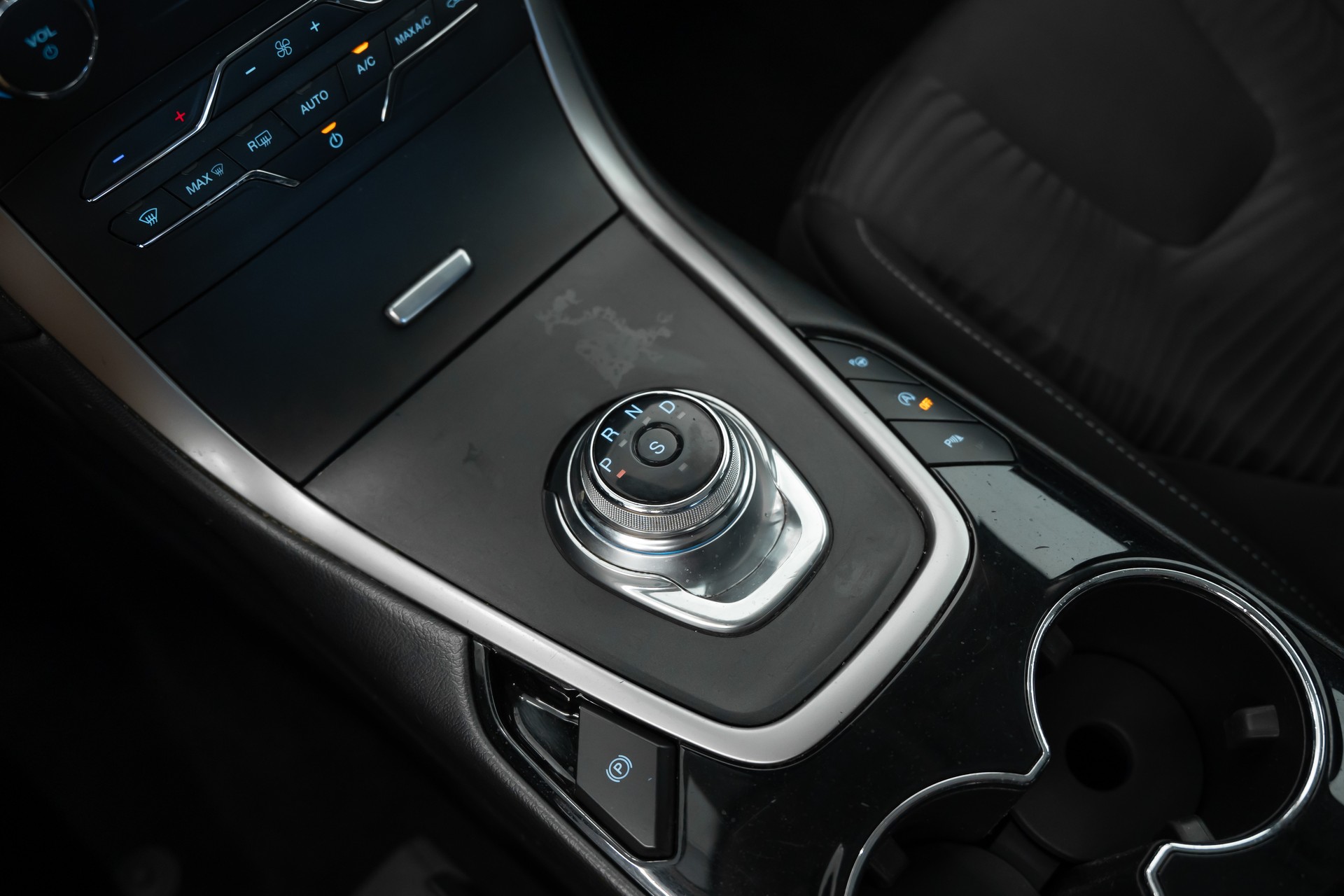 FORD S-Max 2.0 TDCi Titanium Automatic MY 2020 Facelift-image-21