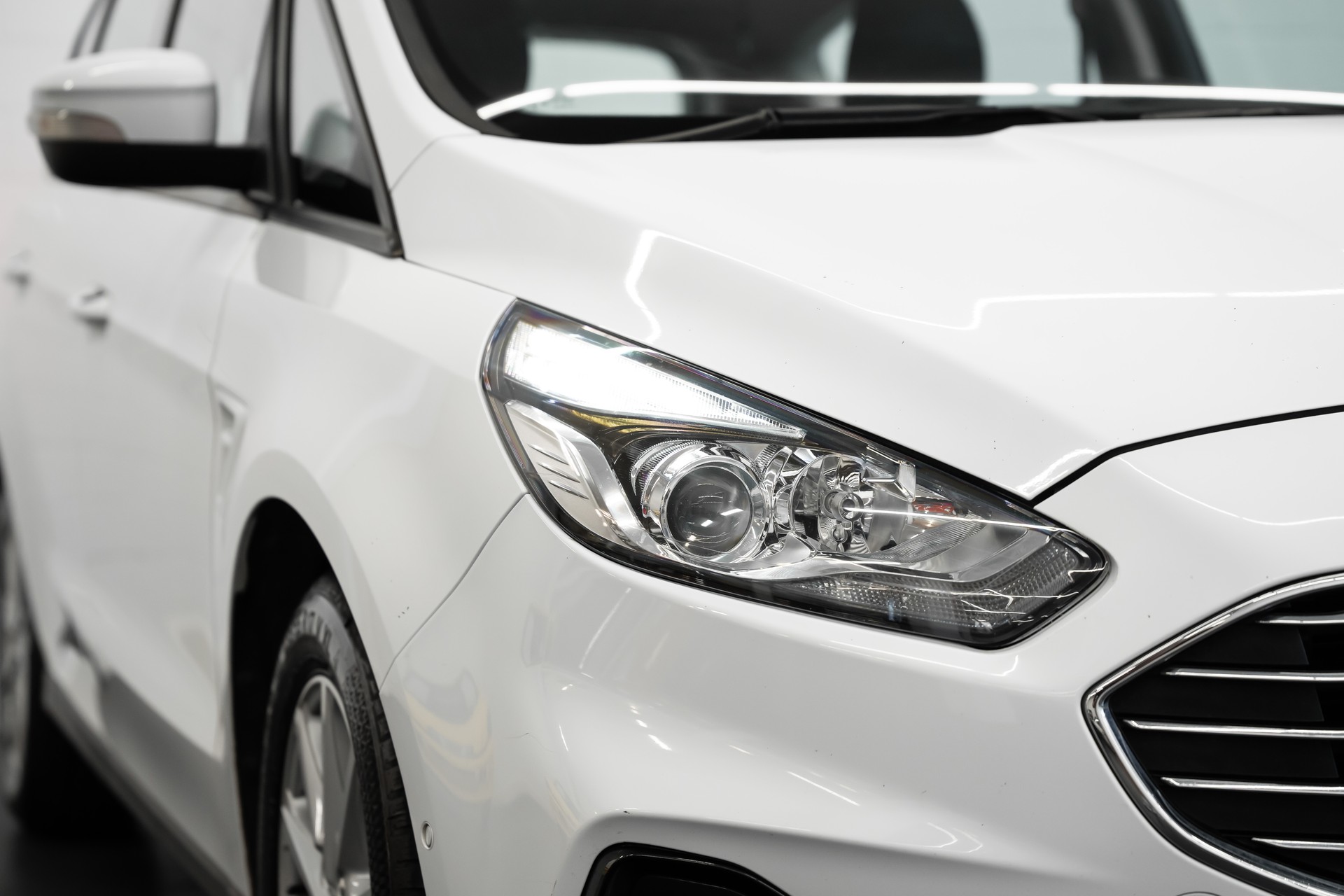FORD S-Max 2.0 TDCi Titanium Automatic MY 2020 Facelift-image-5