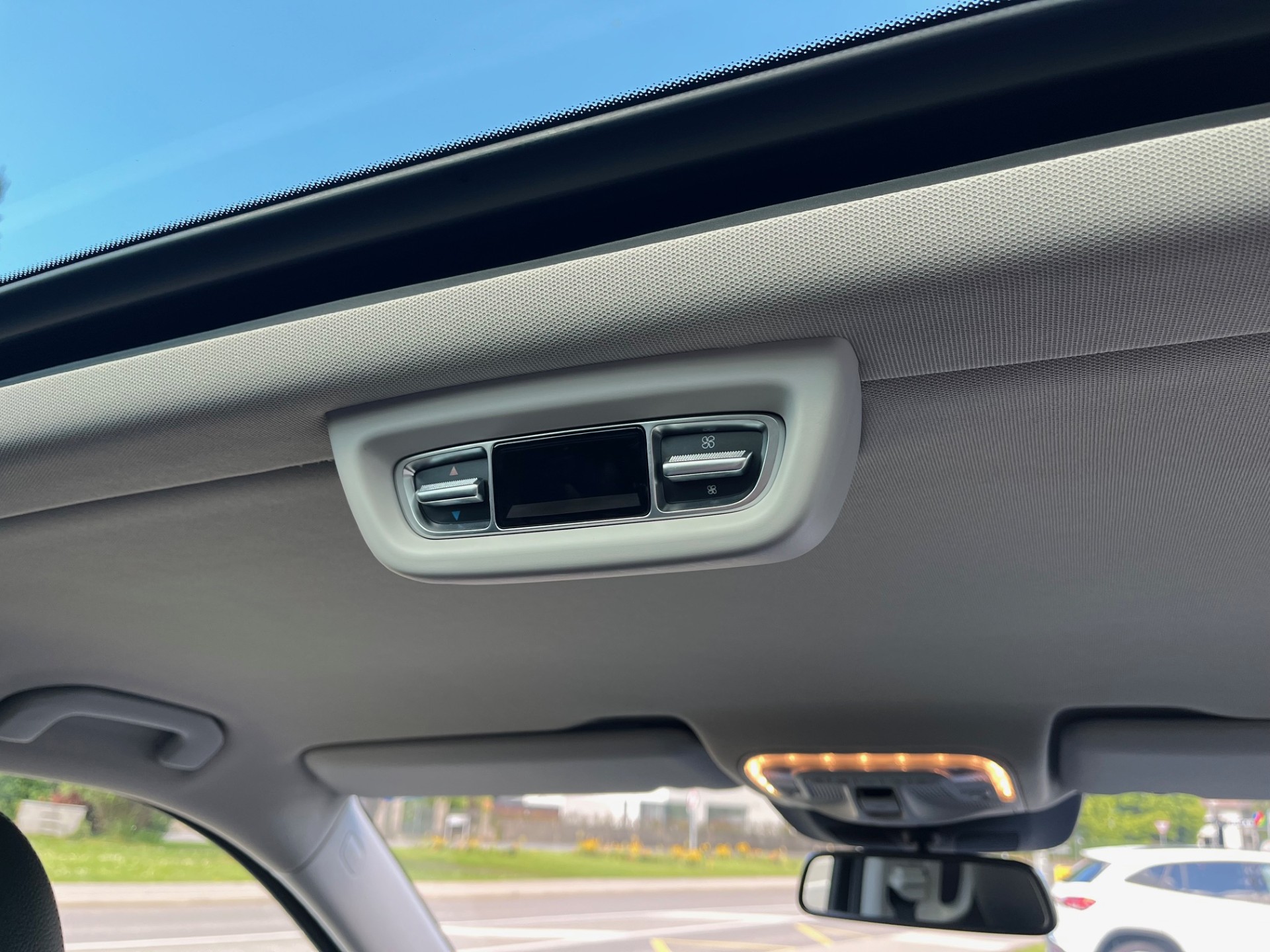 MERCEDES-BENZ V 300 d lang Avantgarde 4Matic 9G-Tronic-image-13