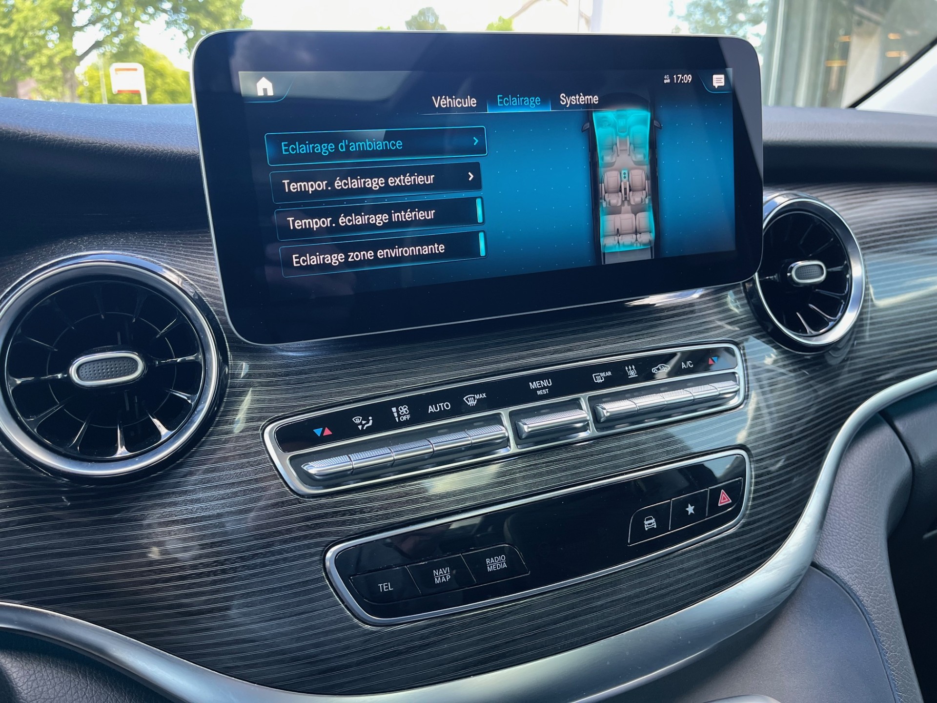 MERCEDES-BENZ V 300 d lang Avantgarde 4Matic 9G-Tronic-image-9