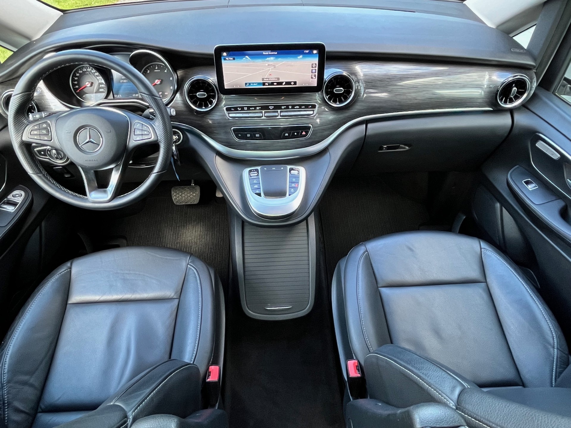 MERCEDES-BENZ V 300 d lang Avantgarde 4Matic 9G-Tronic-image-4