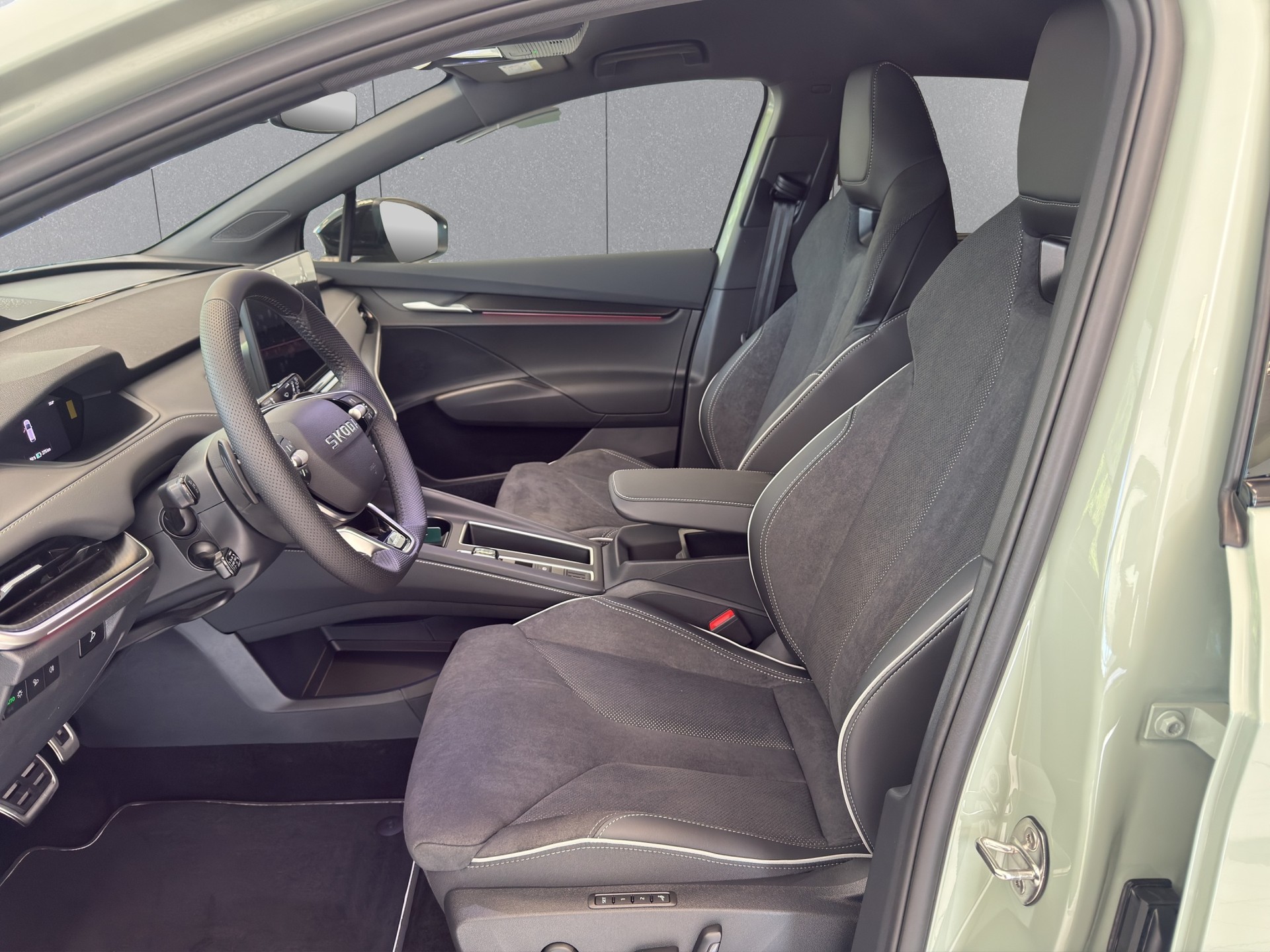 SKODA Elroq 85 Sportline-image-10