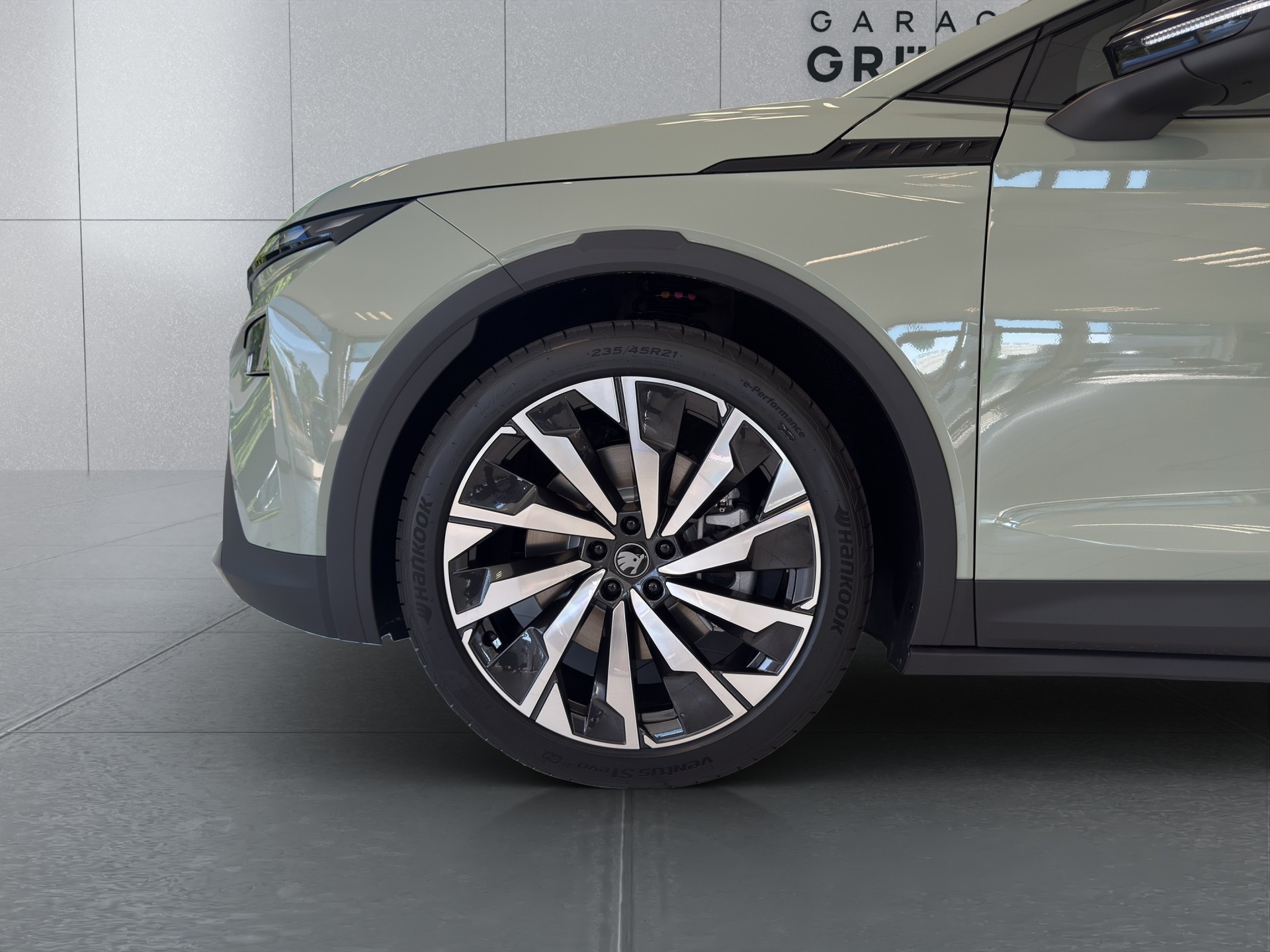 SKODA Elroq 85 Sportline-image-6