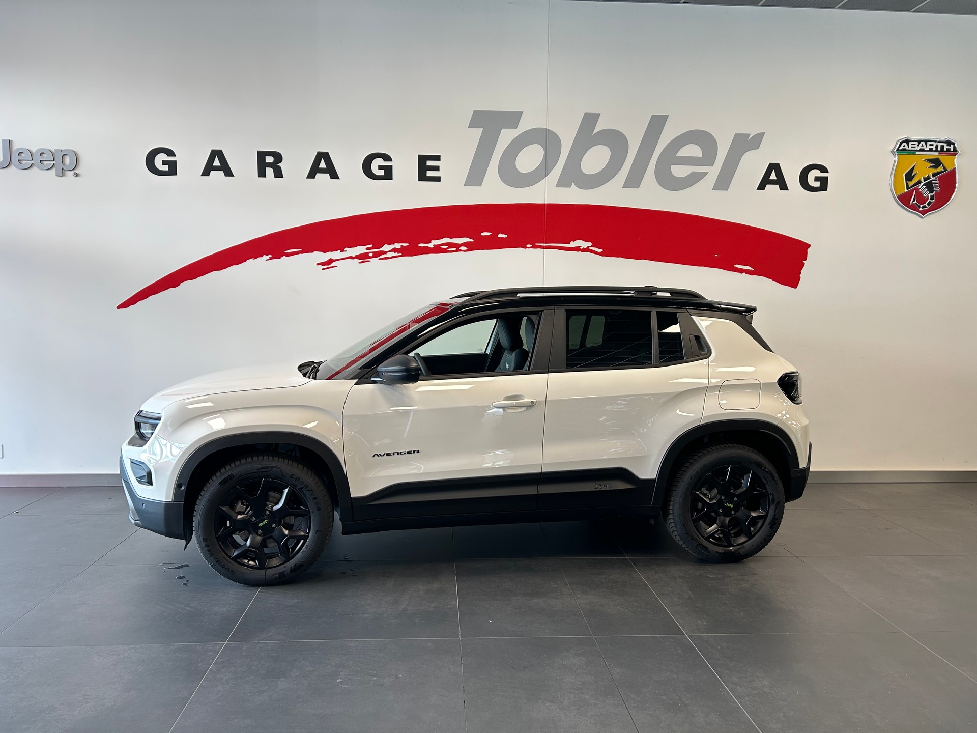 JEEP Avenger 1.2 Turbo MHEV Overland Leather 4xe-image-6