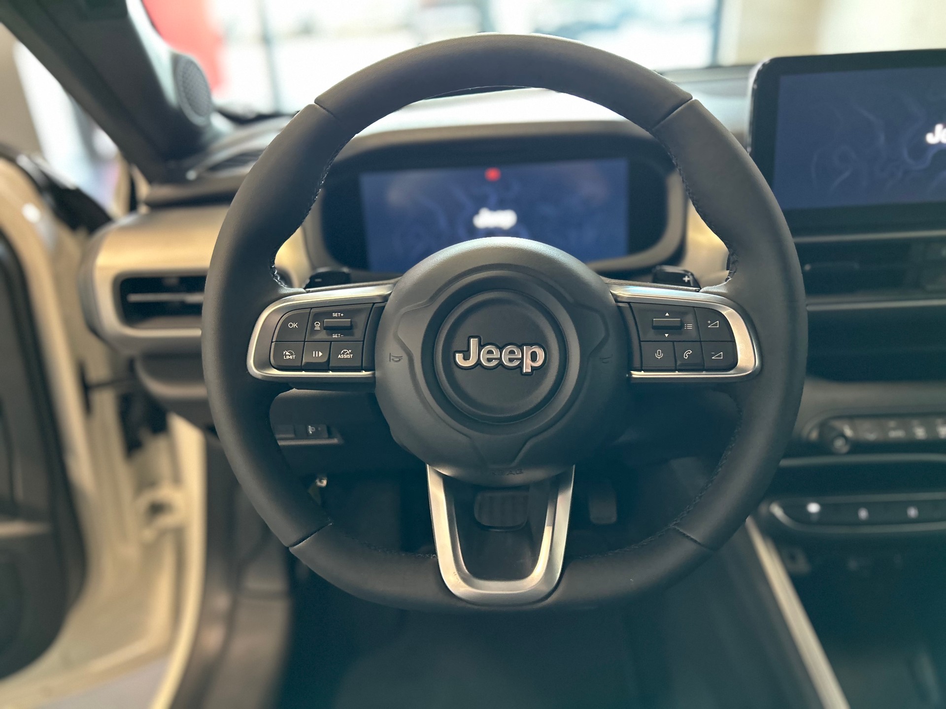 JEEP Avenger 1.2 Turbo MHEV Overland Leather 4xe-image-11