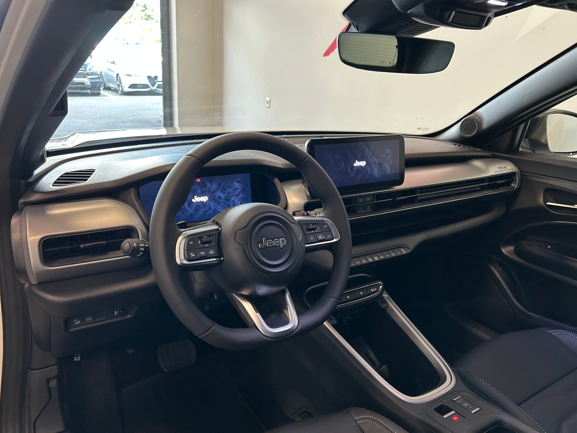 JEEP Avenger 1.2 Turbo MHEV Overland Leather 4xe-image-9