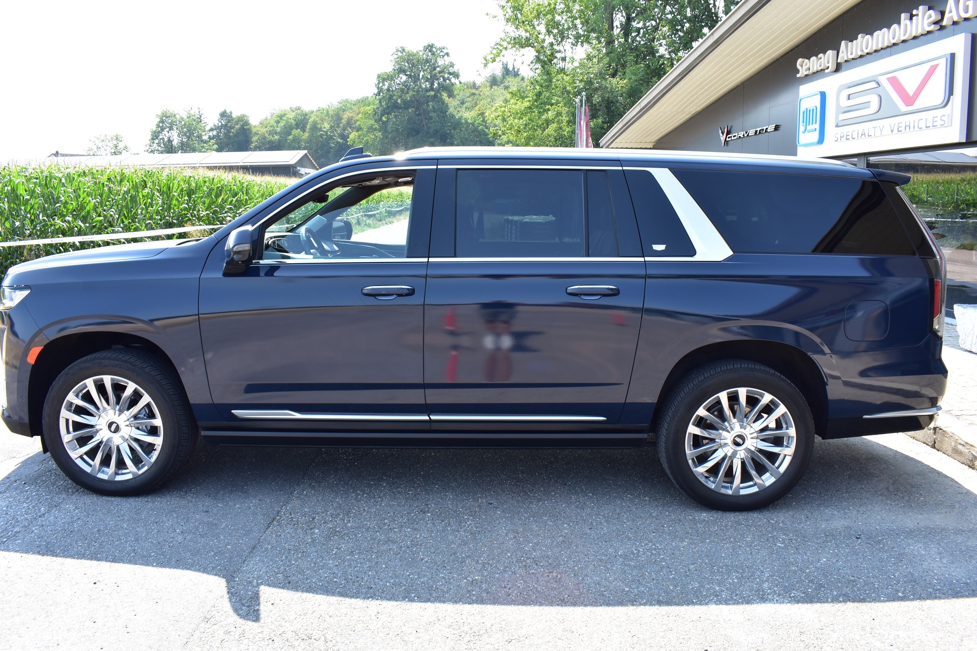 CADILLAC Escalade Premium Luxury ESV-image-2