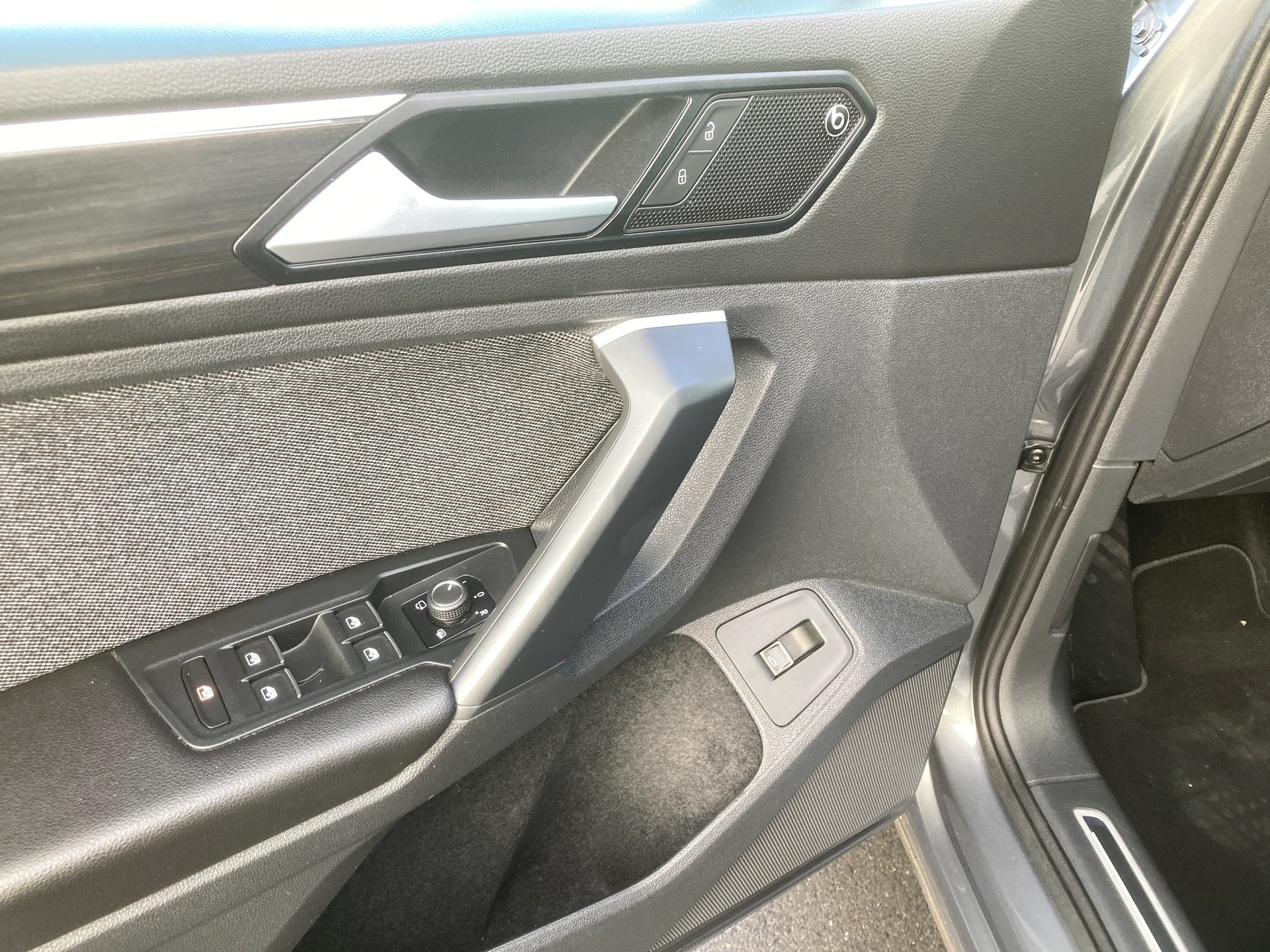 SEAT Tarraco 2.0 TSI 4Drive DSG Swiss FR mit Anhängerkupplung und Standheizung-image-11