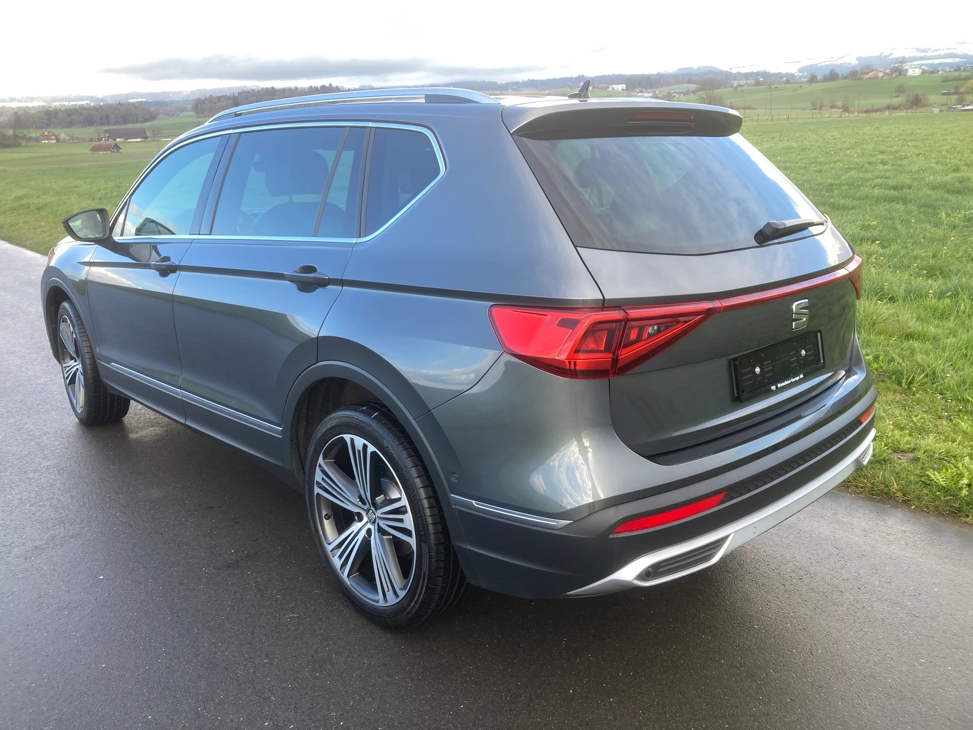 SEAT Tarraco 2.0 TSI 4Drive DSG Swiss FR mit Anhängerkupplung und Standheizung-image-3