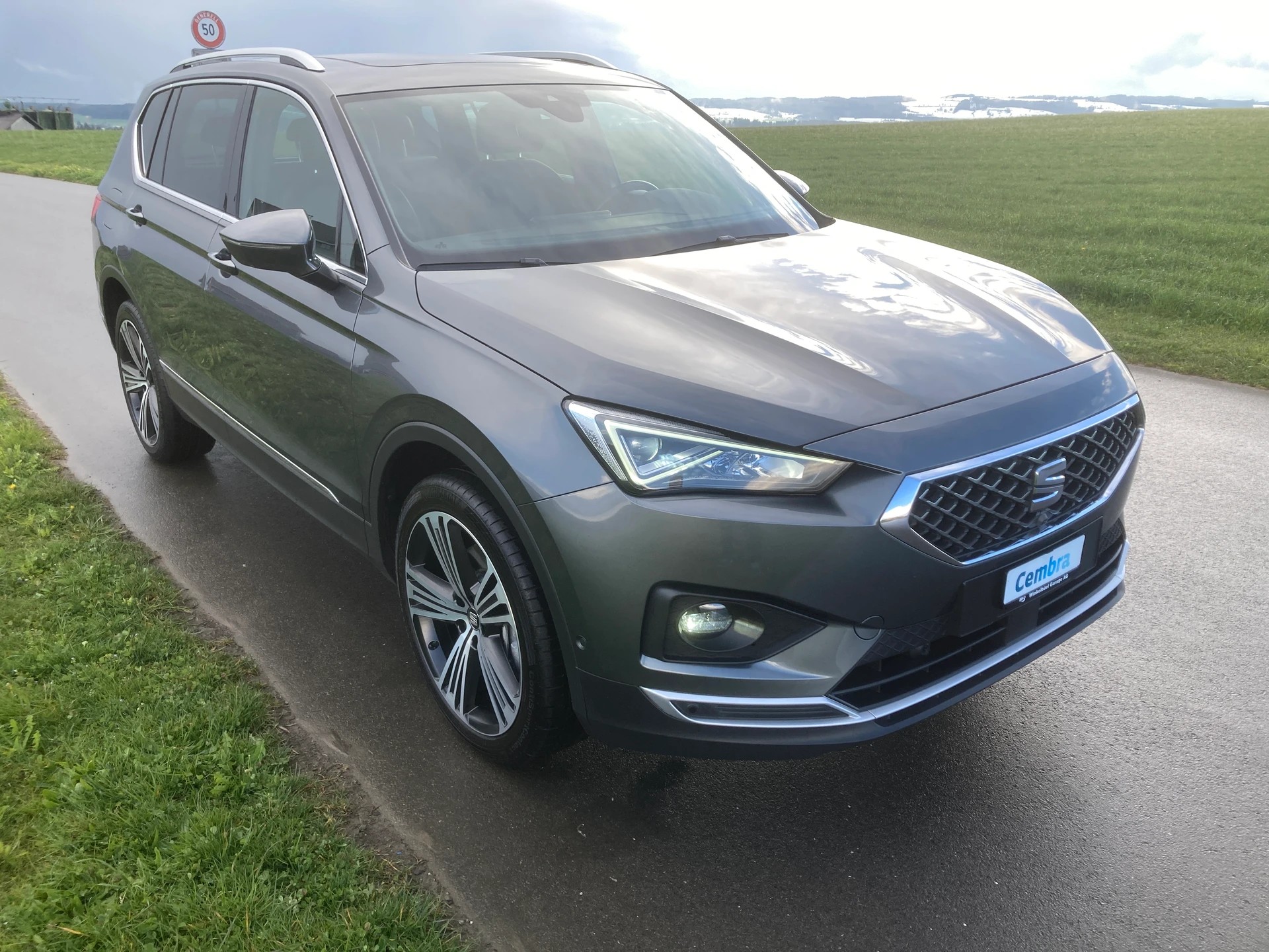 SEAT Tarraco 2.0 TSI 4Drive DSG Swiss FR mit Anhängerkupplung und Standheizung-image-1