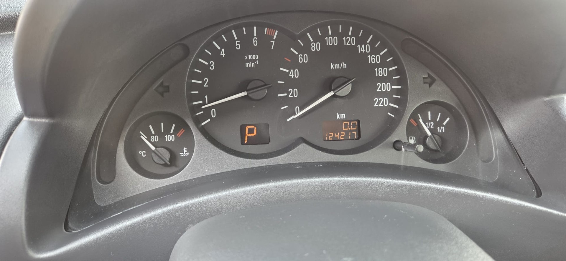 OPEL Corsa 1.4 16V Njoy-image-2