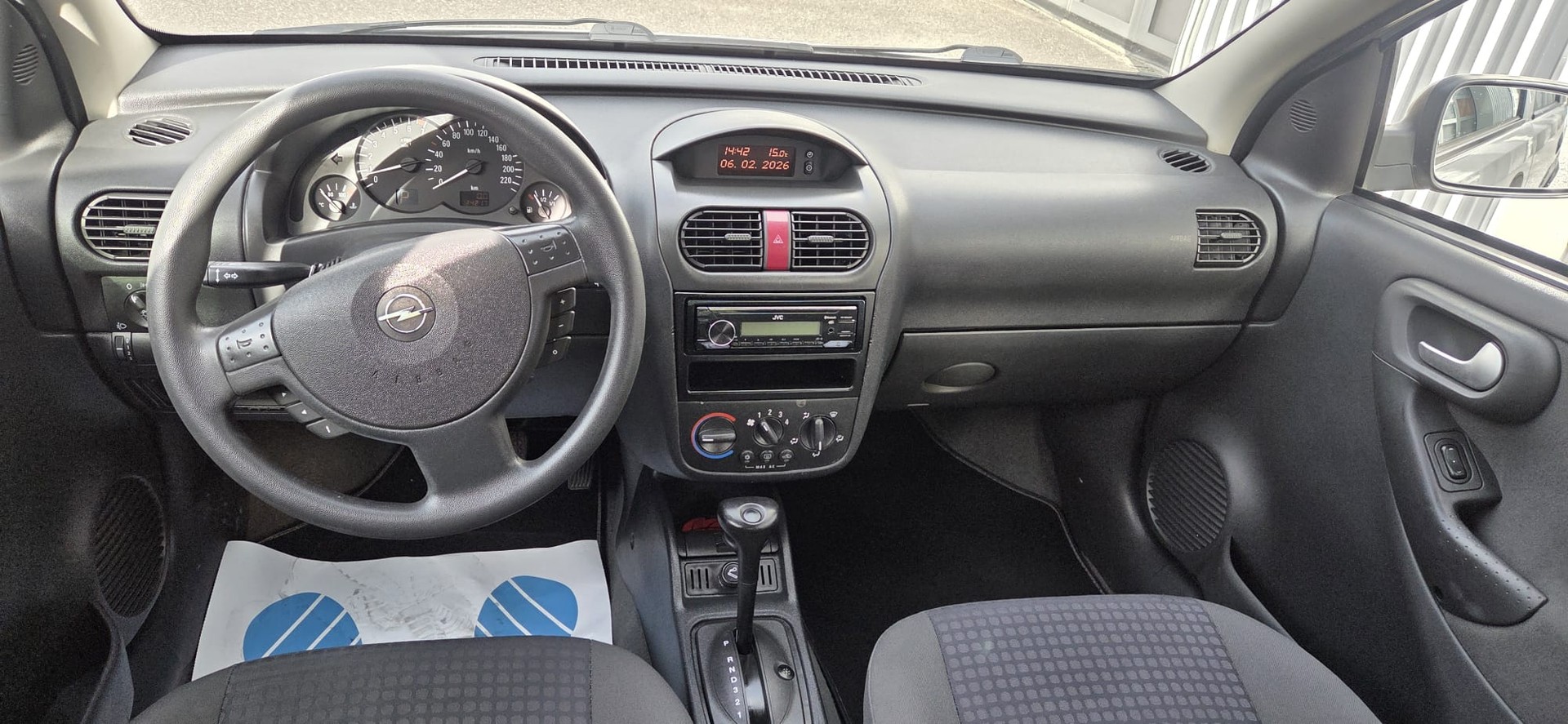 OPEL Corsa 1.4 16V Njoy-image-0