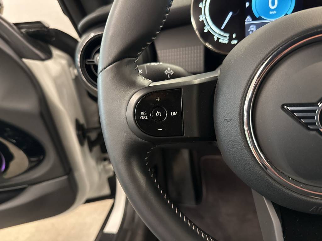 MINI Cooper Cabriolet DKG-image-15