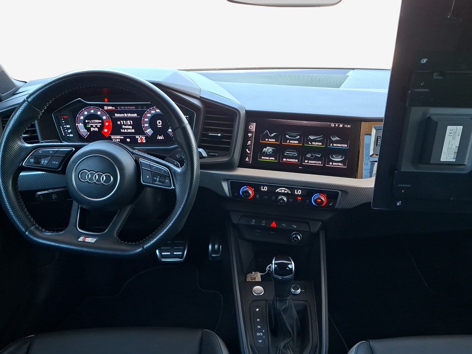 AUDI A1 Sportback 35 TFSI S Line S-tronic-image-8