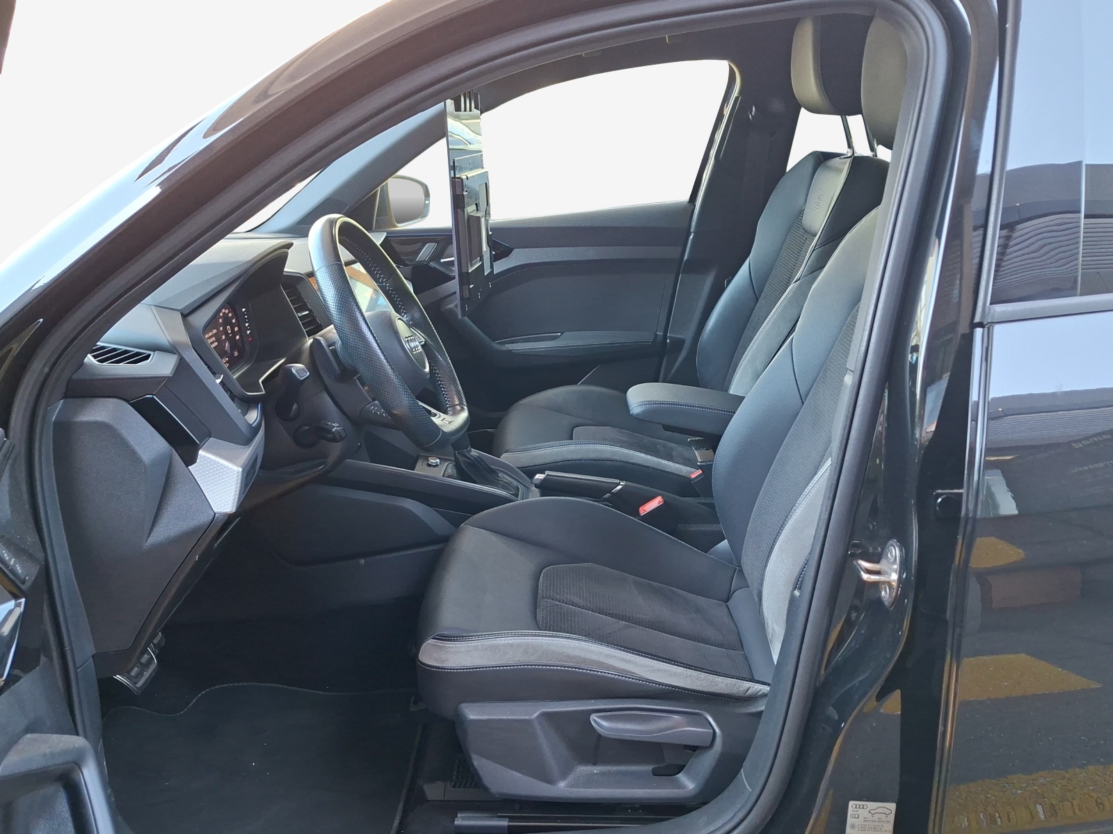 AUDI A1 Sportback 35 TFSI S Line S-tronic-image-7