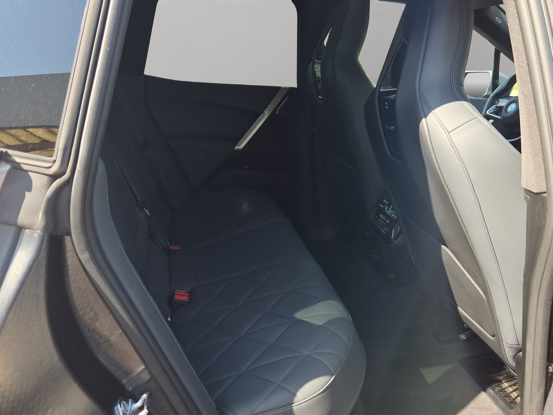 BMW iX M60-image-22