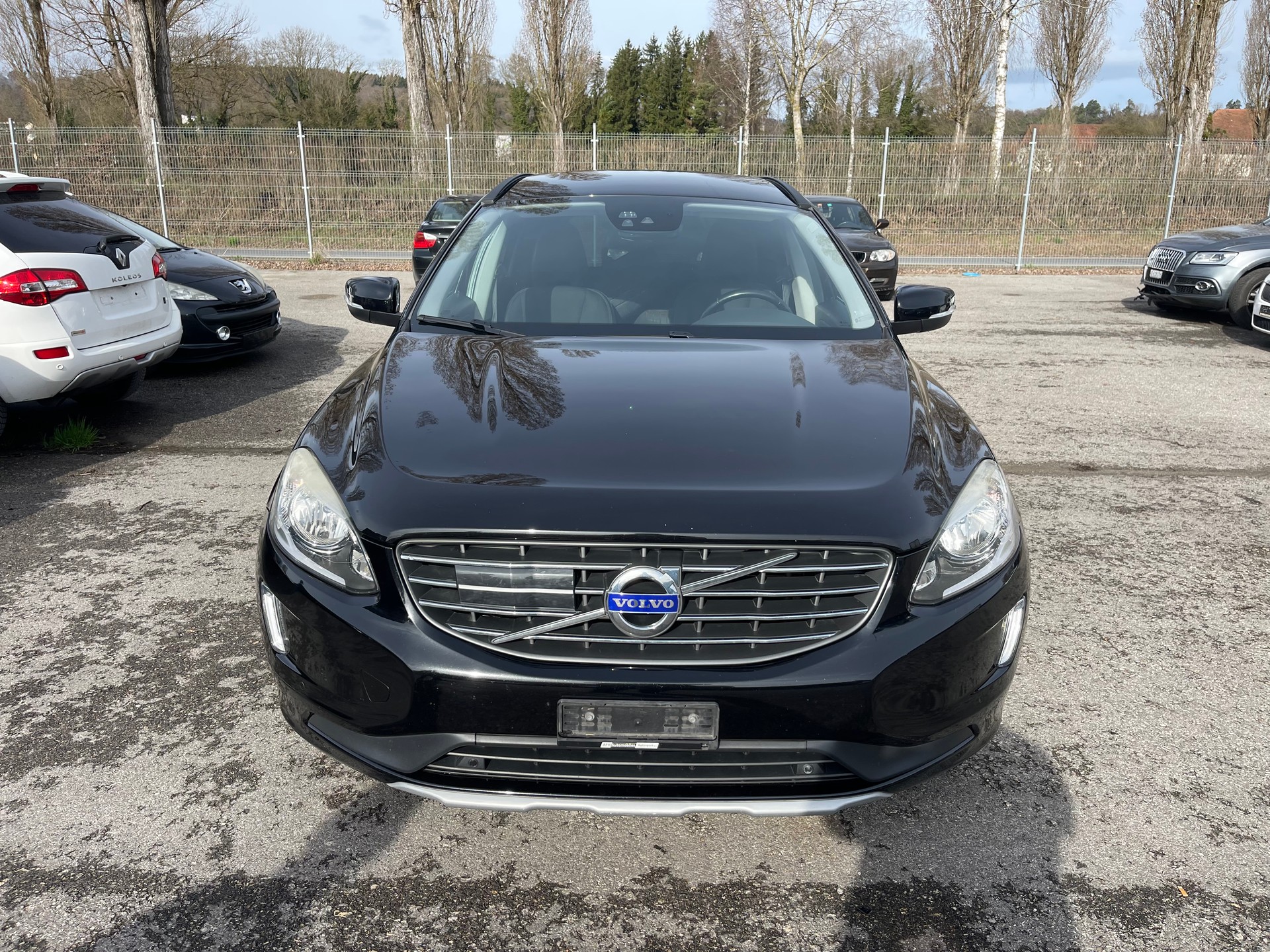 VOLVO XC60 T5 AWD Momentum Geartronic-image-0