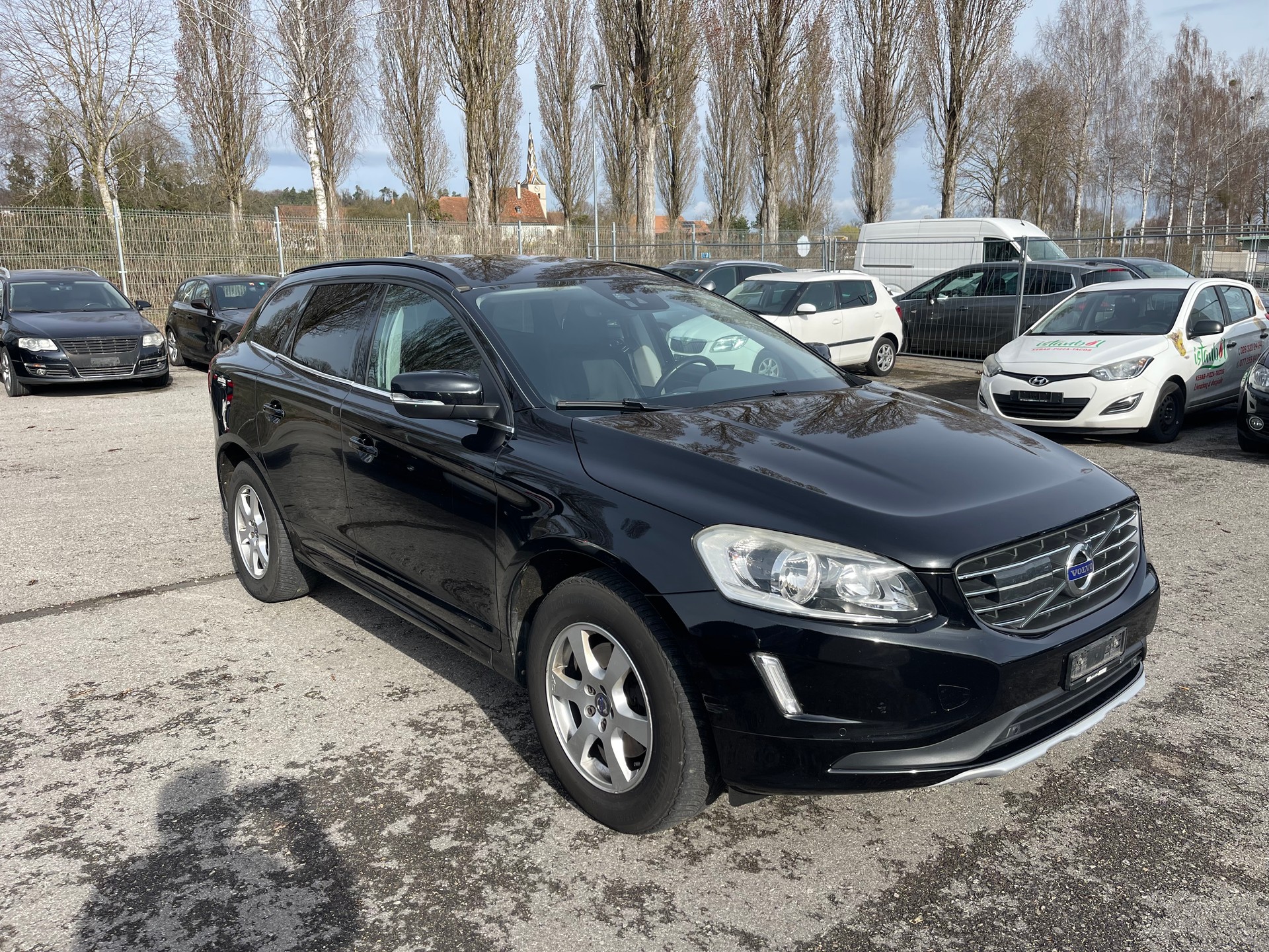 VOLVO XC60 T5 AWD Momentum Geartronic-image-1