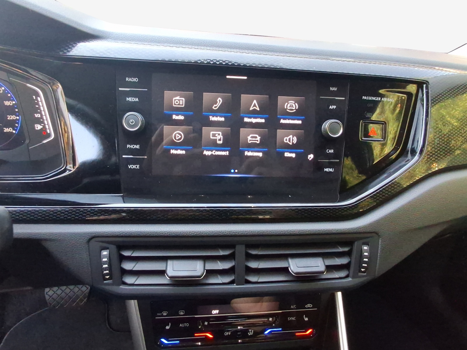 VW Taigo 1.0 TSI Life DSG-image-15