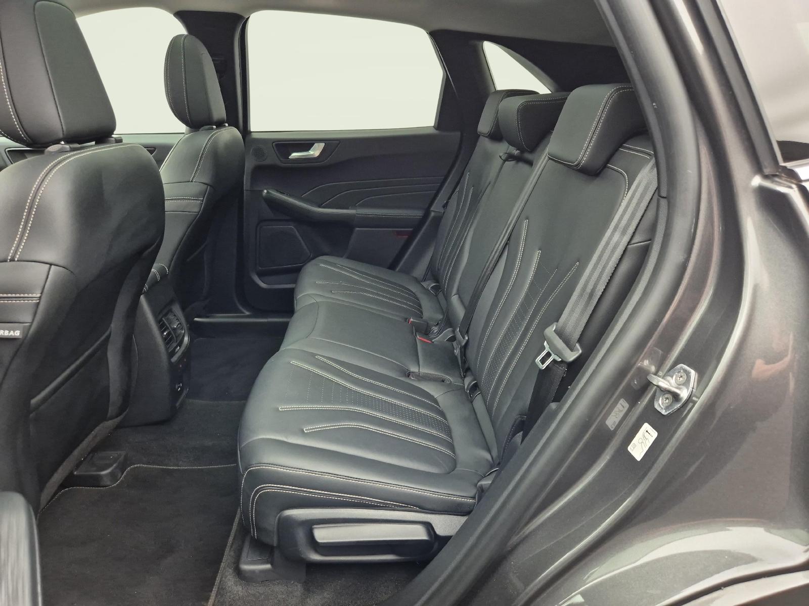 FORD Kuga 2.5 Plug-in Hybrid Vignale-image-4