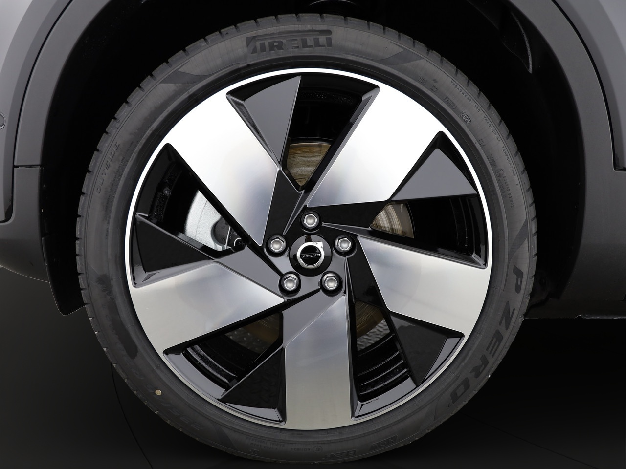VOLVO EX40 Twin Ultra AWD XCENTRIC-image-4