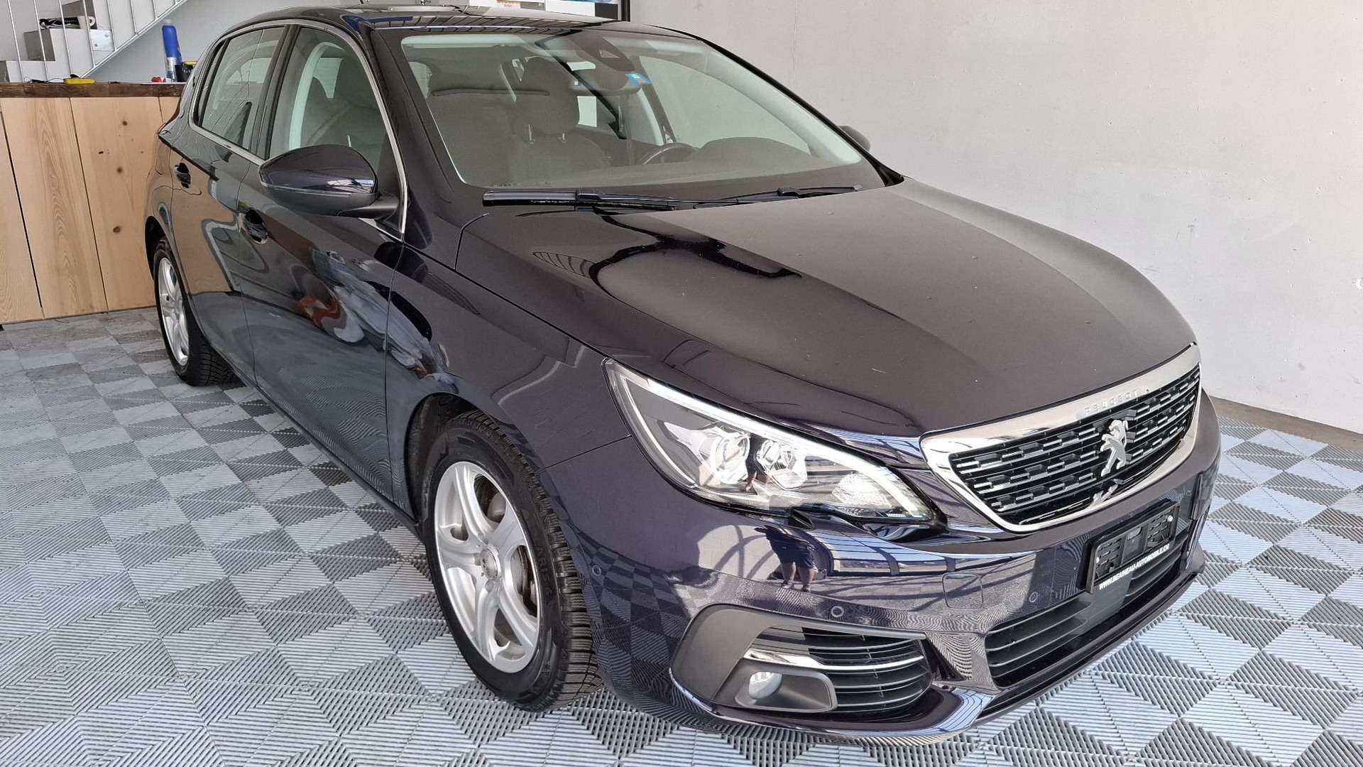 PEUGEOT 308 1.6 BlueHDI Allure EAT6-image-2