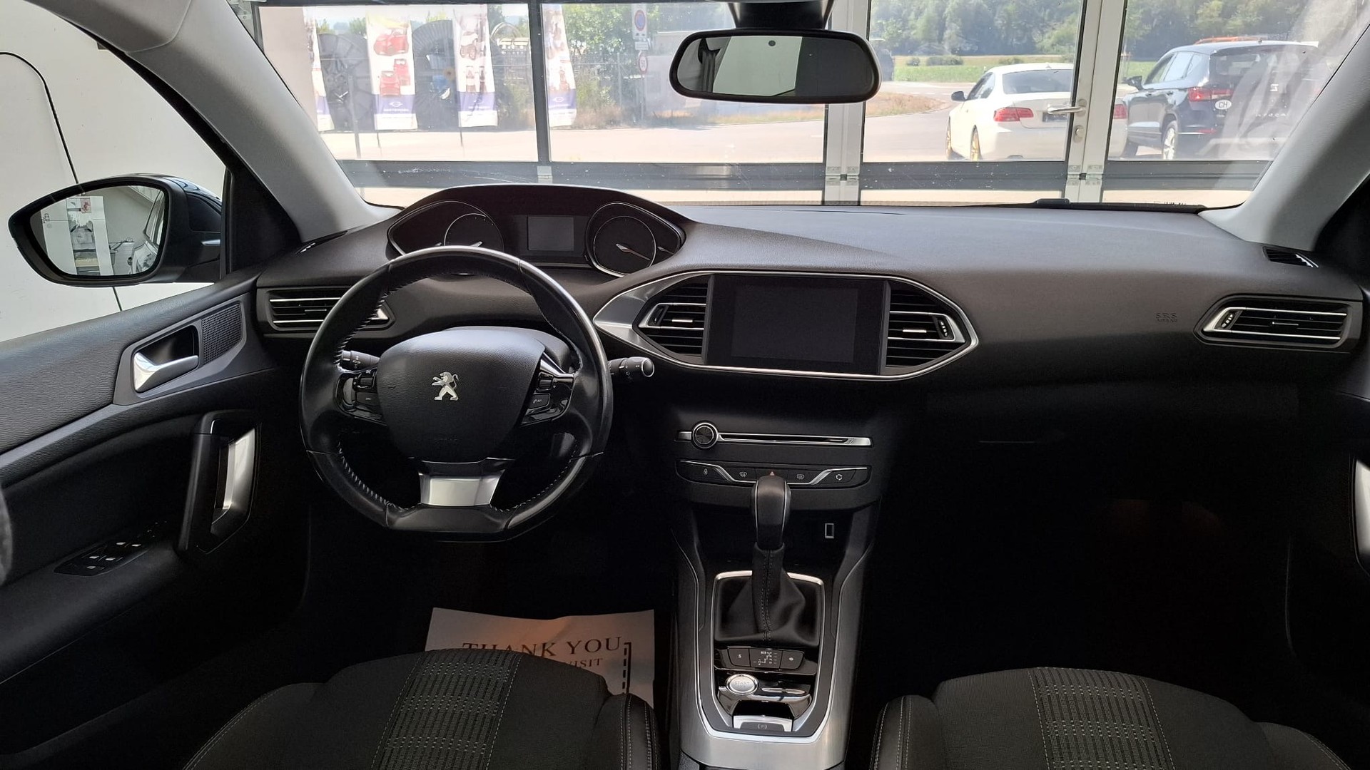 PEUGEOT 308 1.6 BlueHDI Allure EAT6-image-6