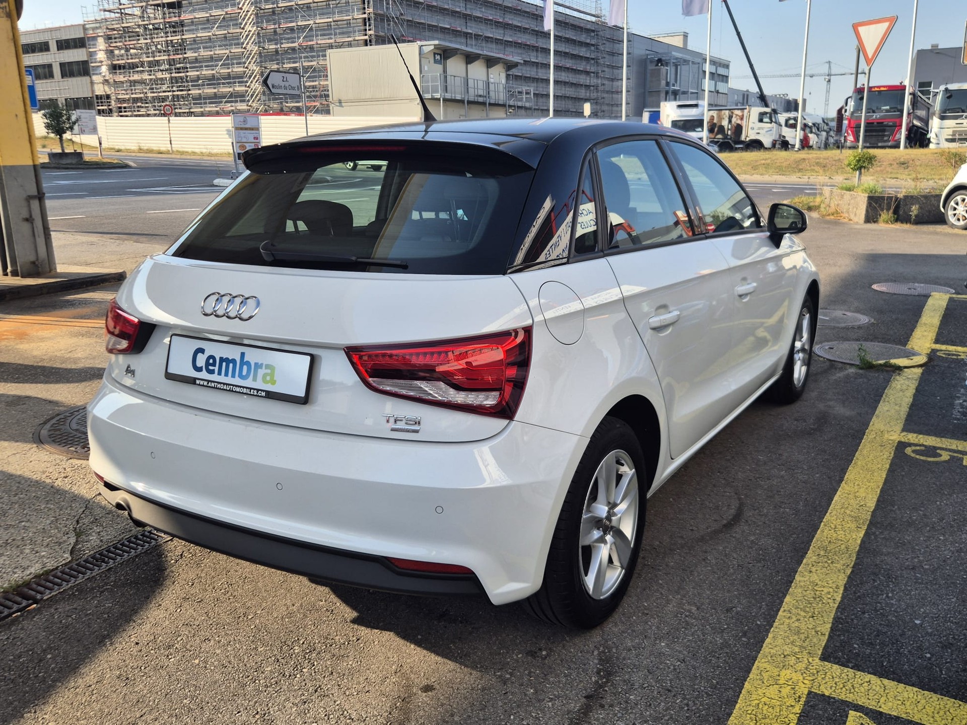 AUDI A1 Sportback 1.0 TFSI-image-5