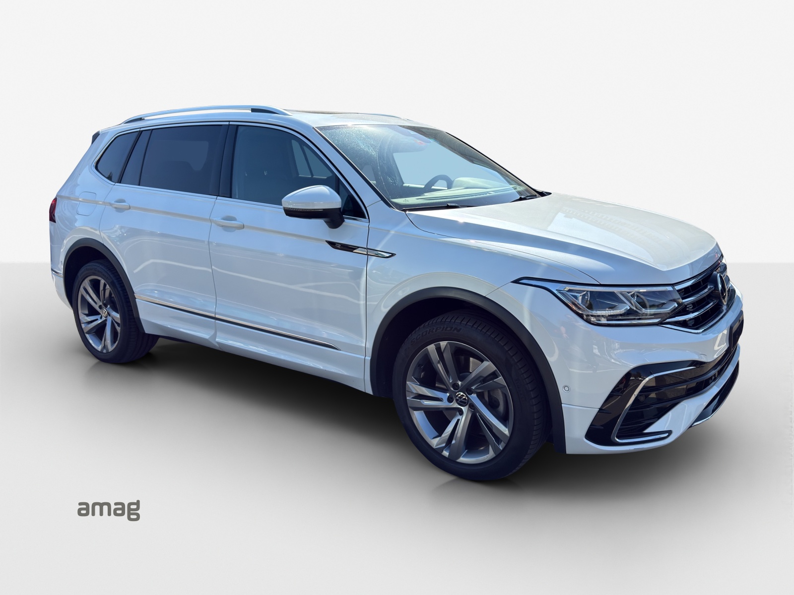 VW Tiguan Allspace 2.0 TDI SCR R-Line 4Motion DSG-image-5
