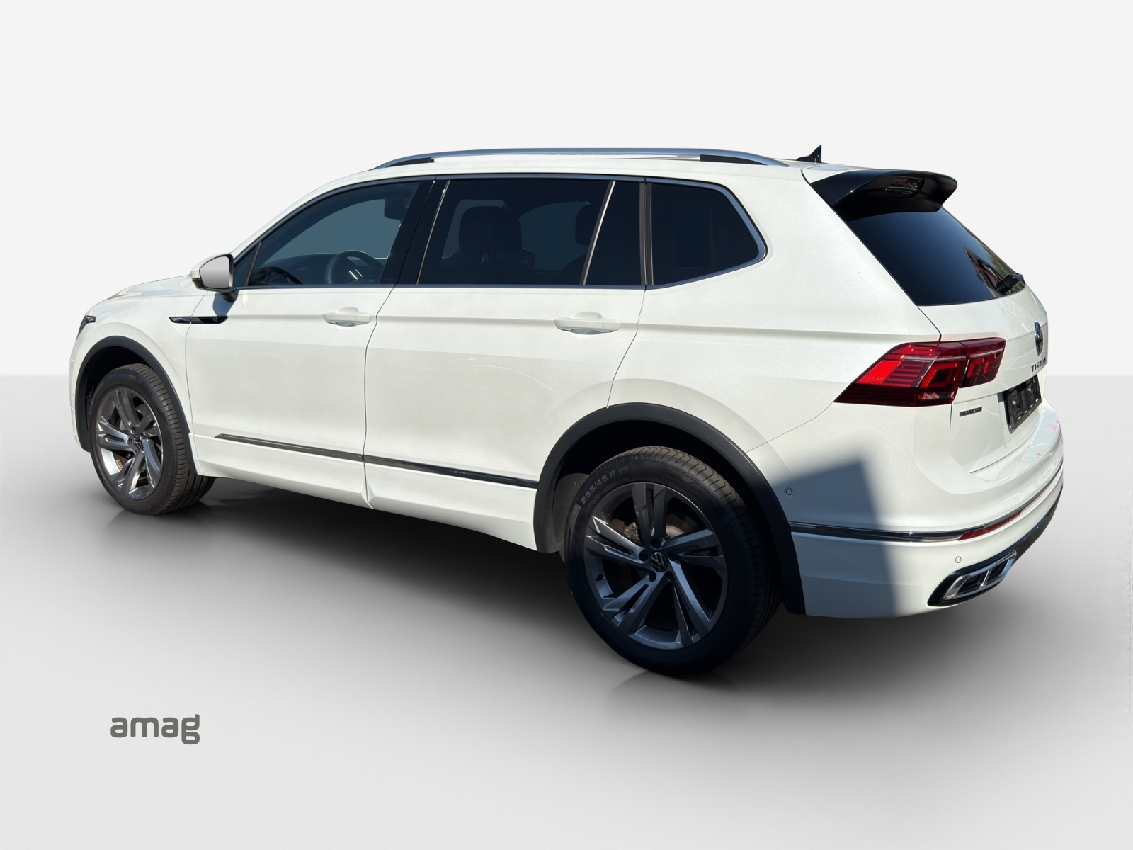 VW Tiguan Allspace 2.0 TDI SCR R-Line 4Motion DSG-image-2