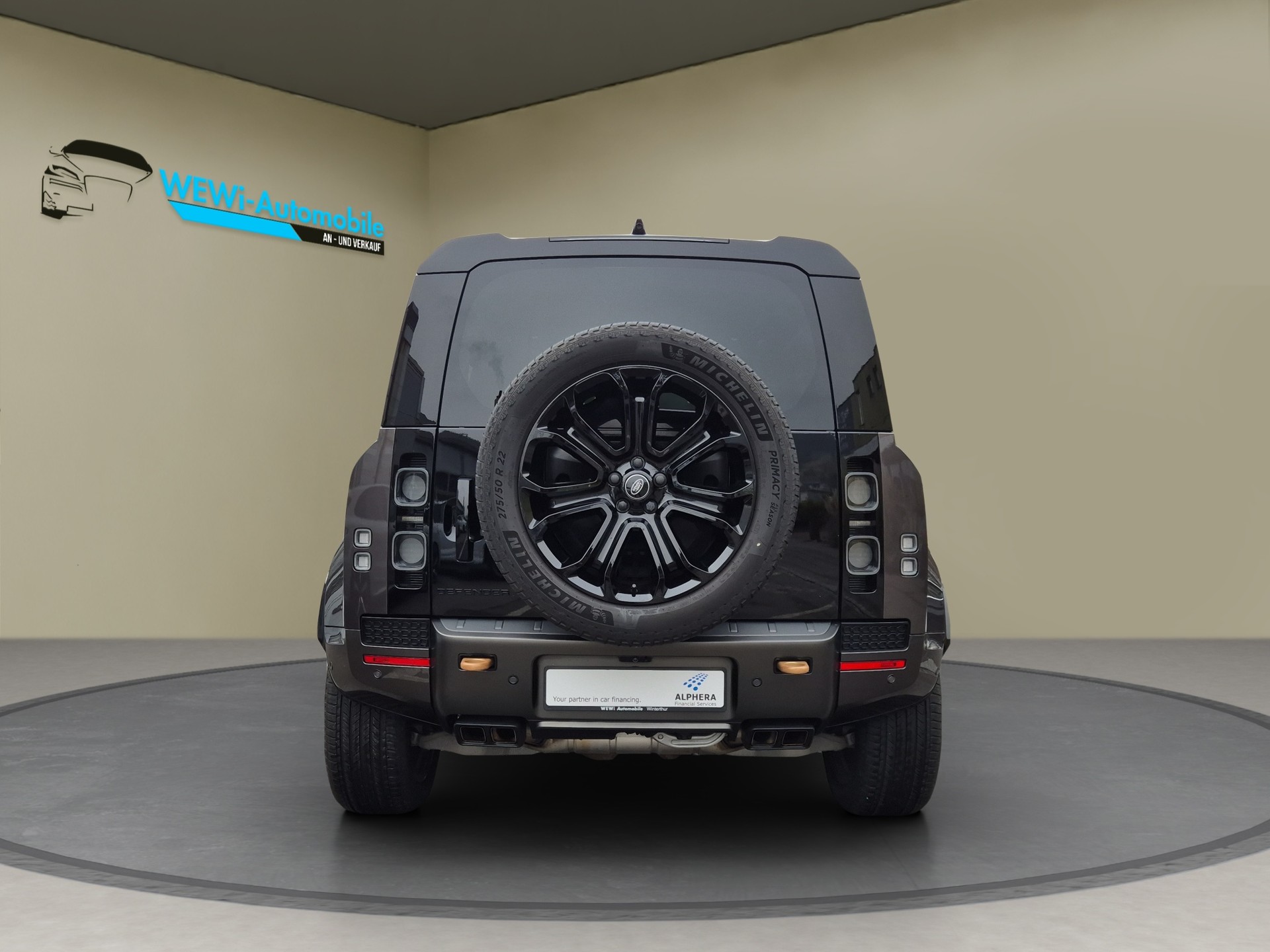 LAND ROVER Defender 110 635 V8 4.4 Octa AT8-image-3