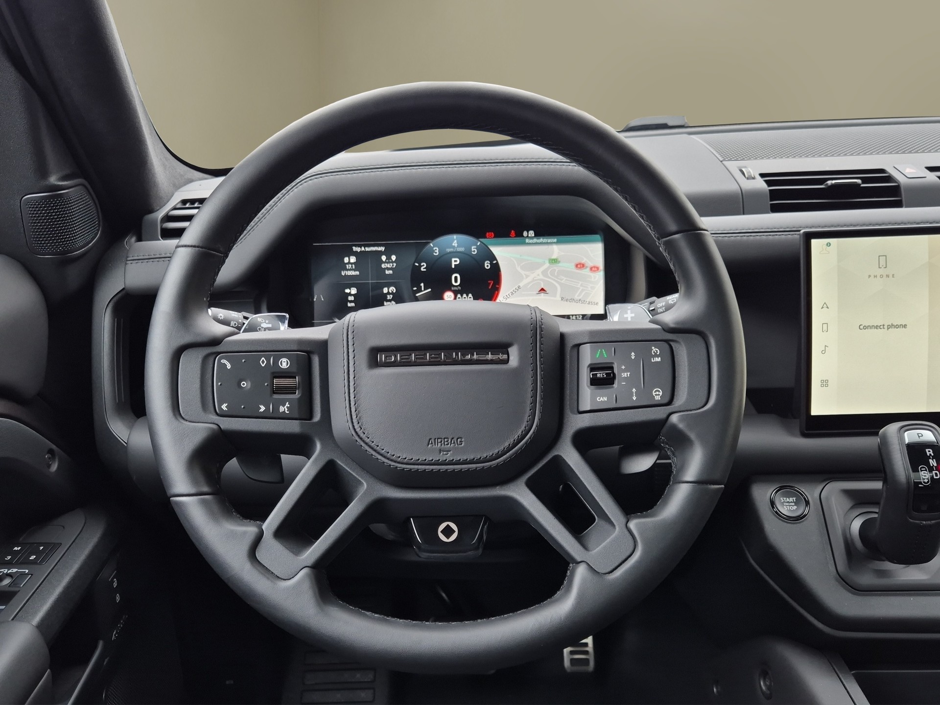 LAND ROVER Defender 110 635 V8 4.4 Octa AT8-image-11
