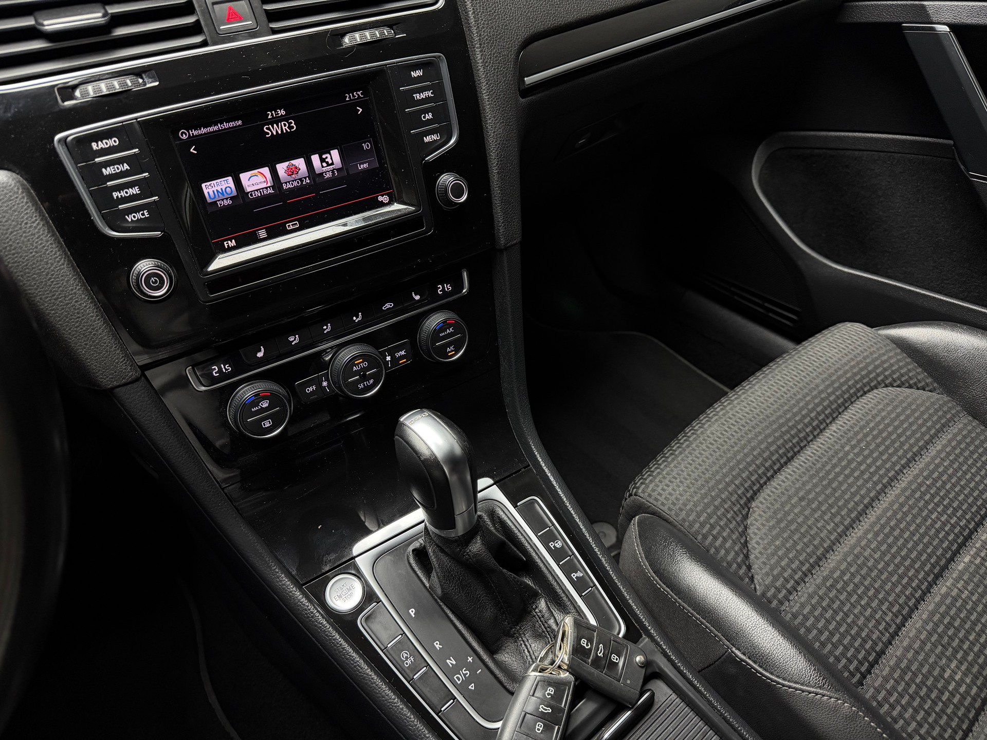 VW Golf 1.4 TSI Highline DSG-image-11
