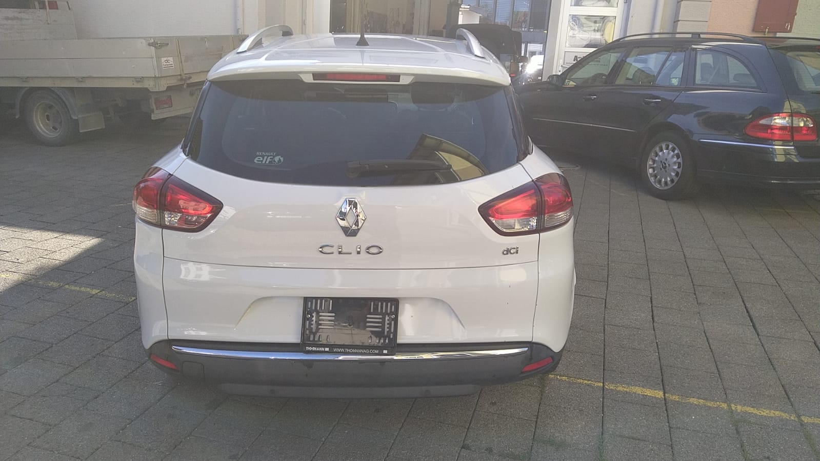 RENAULT Clio Grandtour 1.5 dCi Iconic EDC-image-4
