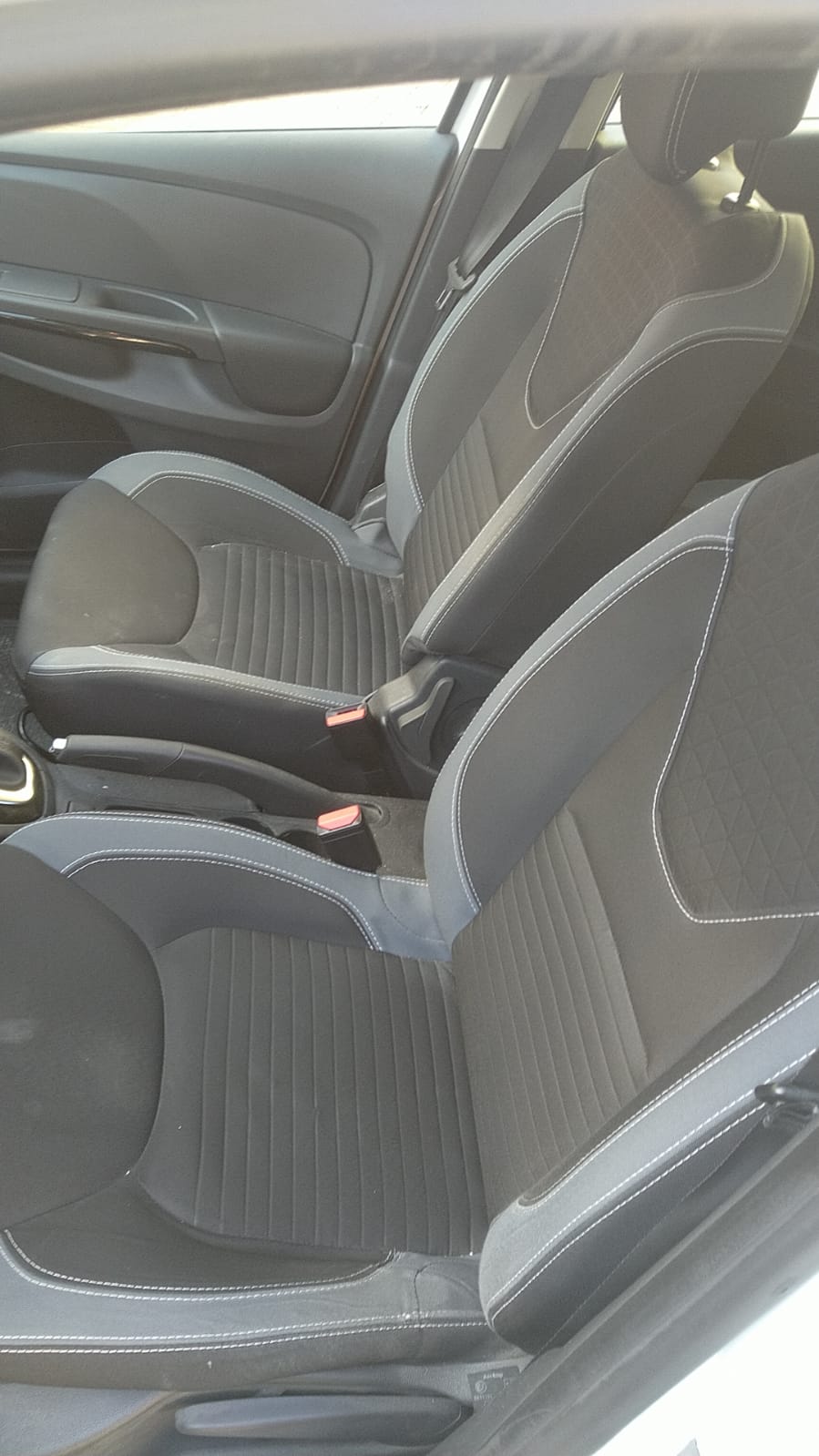 RENAULT Clio Grandtour 1.5 dCi Iconic EDC-image-6