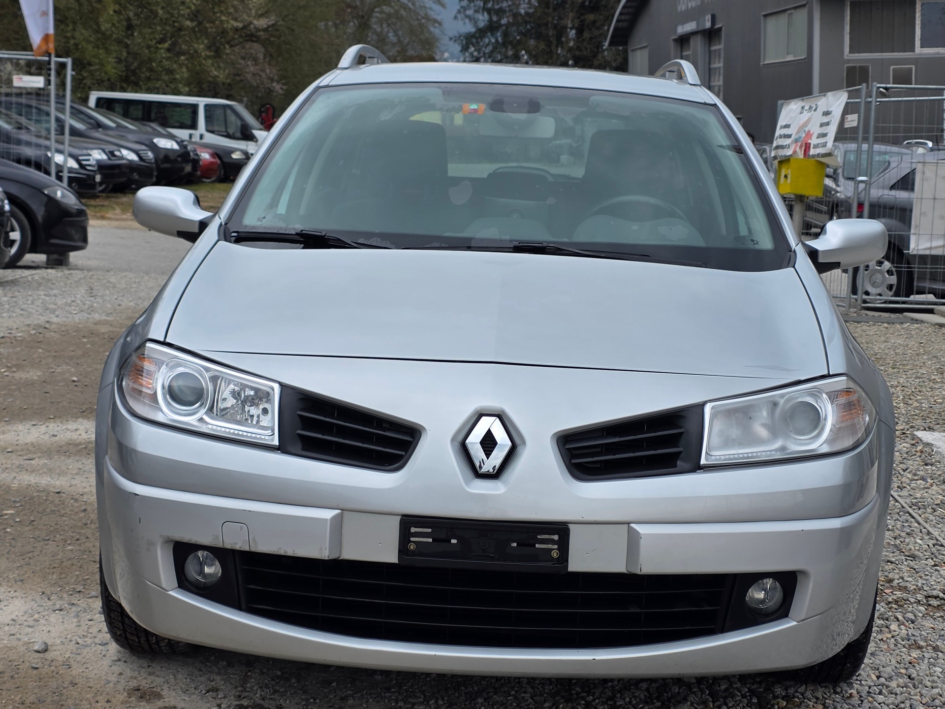 RENAULT Mégane Break 2.0 16V Emotion-image-7