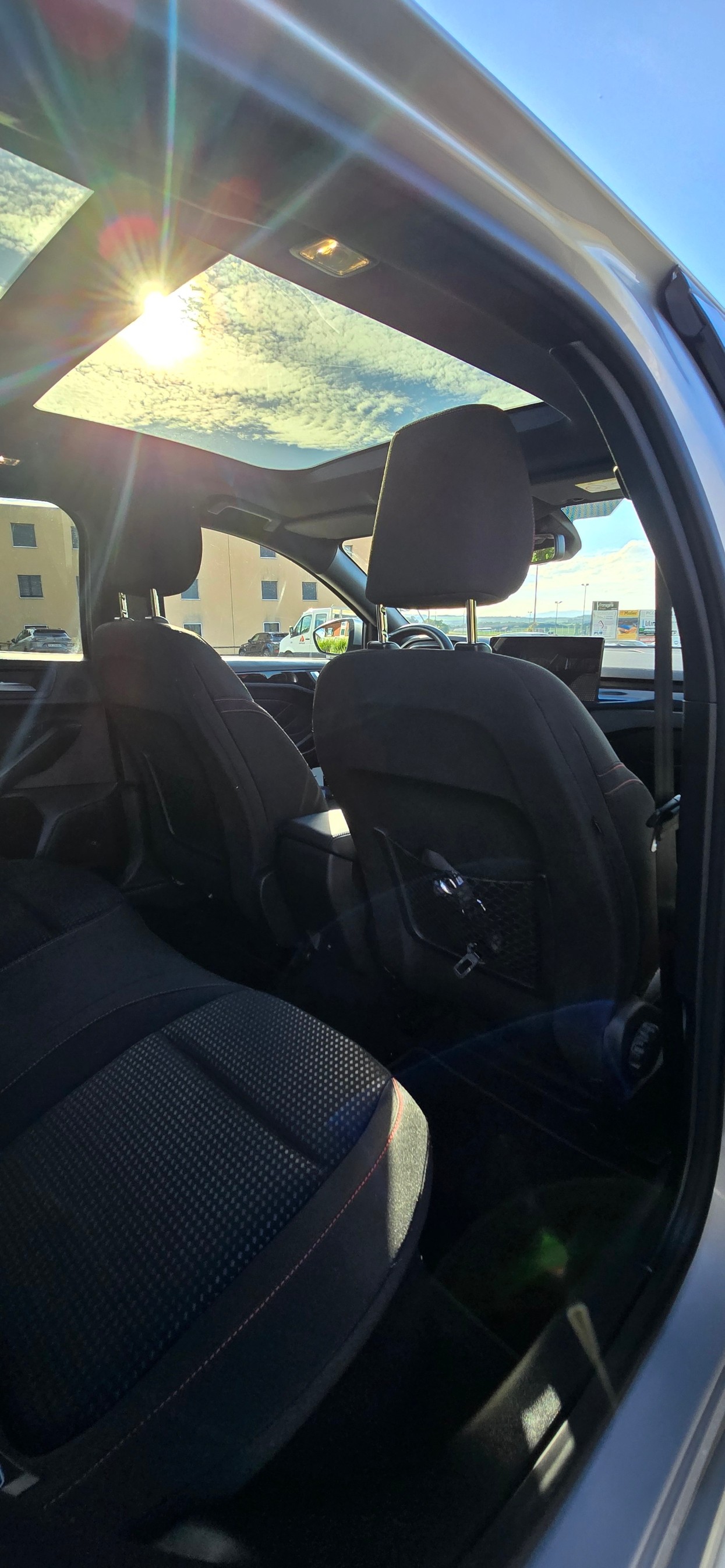 FORD 1.0i EcoB Hybrid 155 ST-Line X-image-3