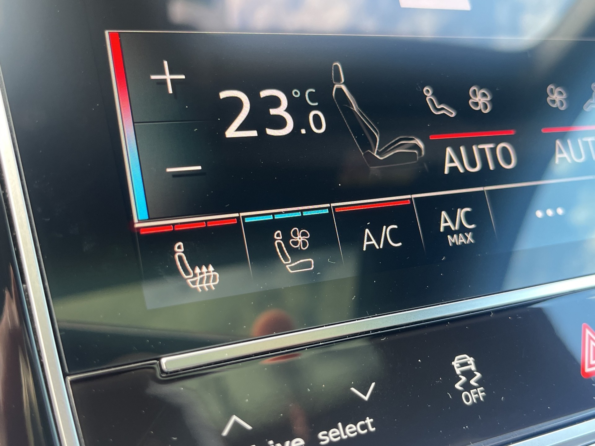 AUDI Q7 SUV TFSI quattro 250 kW S line tiptronic*7-Plätzer, AHK, Standheizung, S-Sportsitze PLUS, Panodach, (5-Jahre Garantie)-image-26