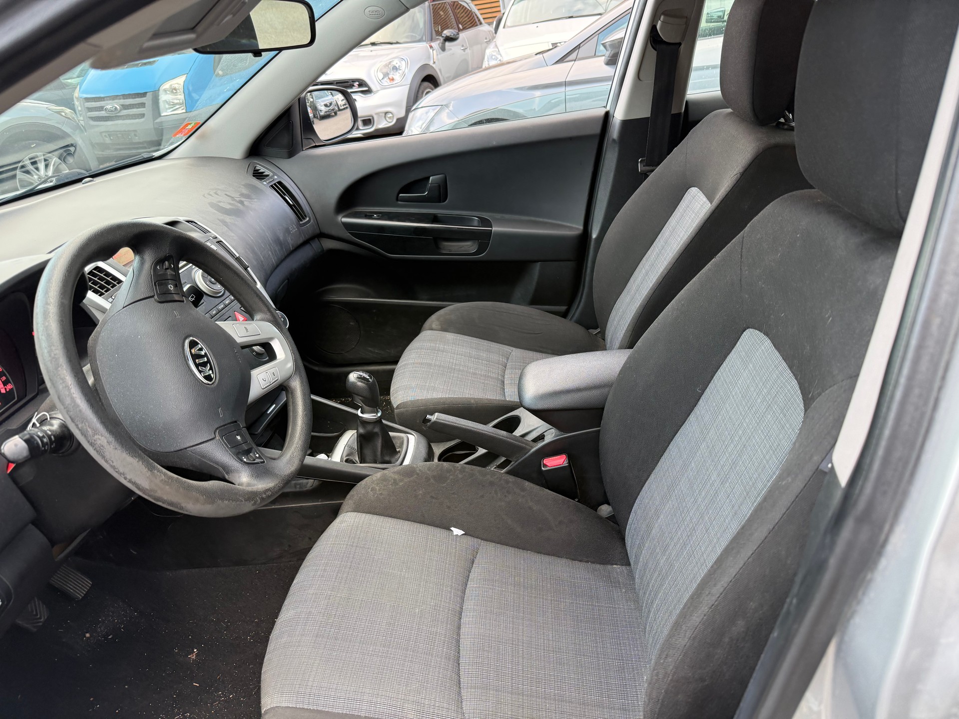 KIA Cee'd Sporty Wagon 1.6 16V _seven-image-1