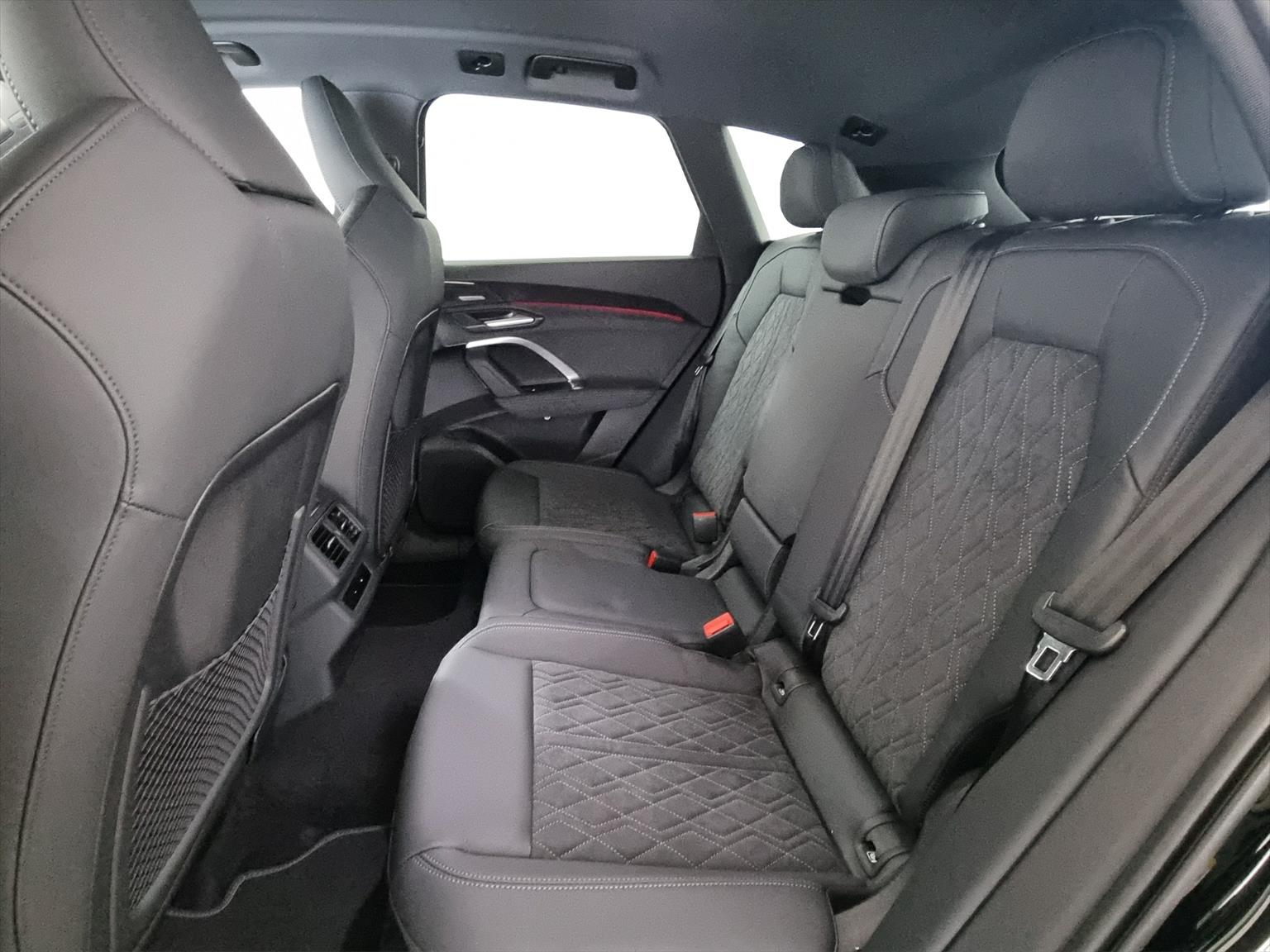 AUDI SQ5 TFSI quattro S-tronic-image-6