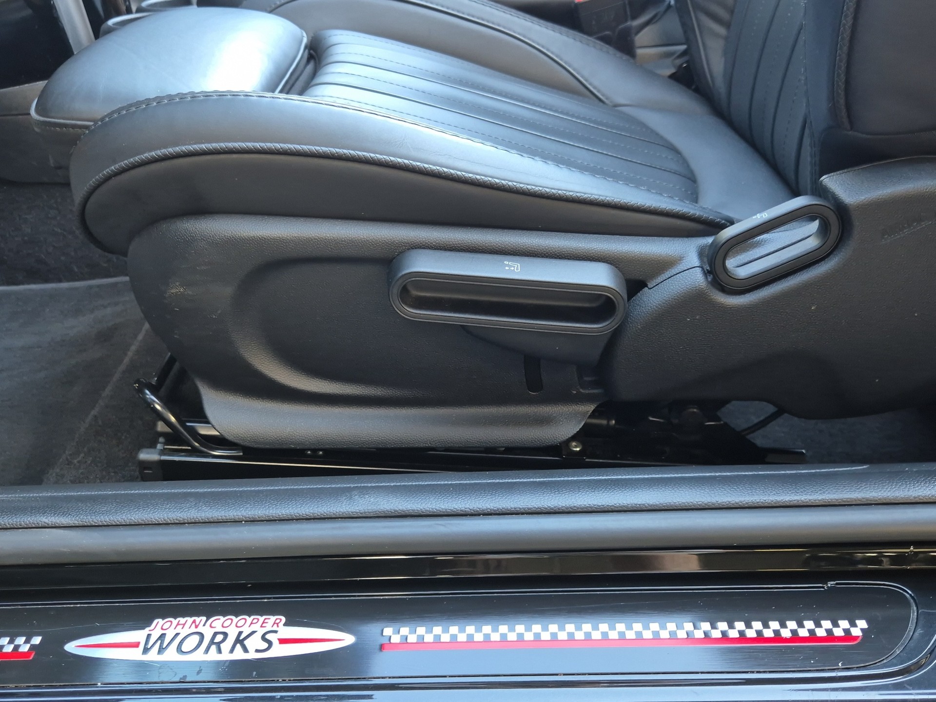 MINI Cooper S Cabriolet DKG-image-9